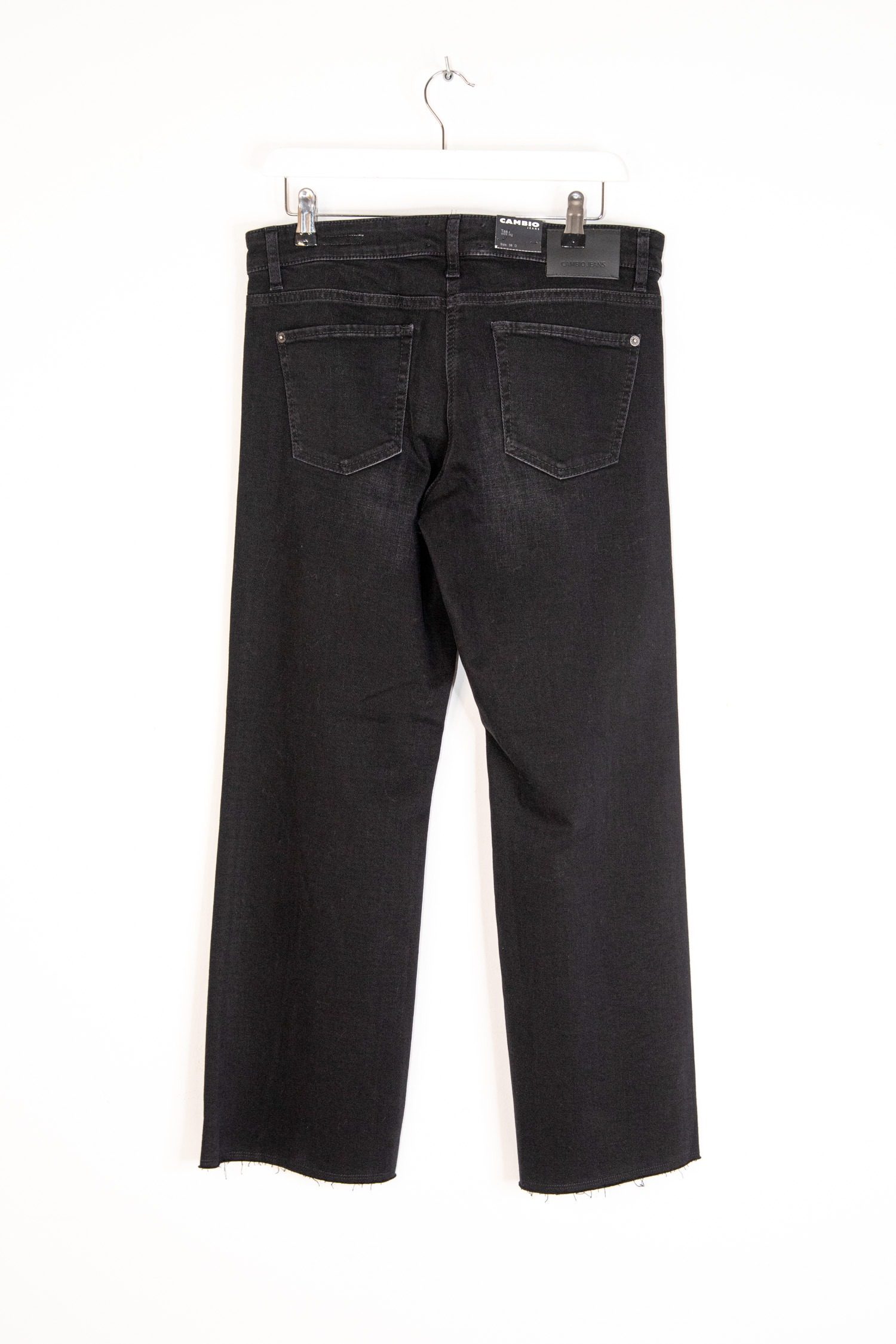 Thumbnail of http://Cambio%20Tess%20Jeans%20mit%20Strasssteinen%20in%20Schwarz