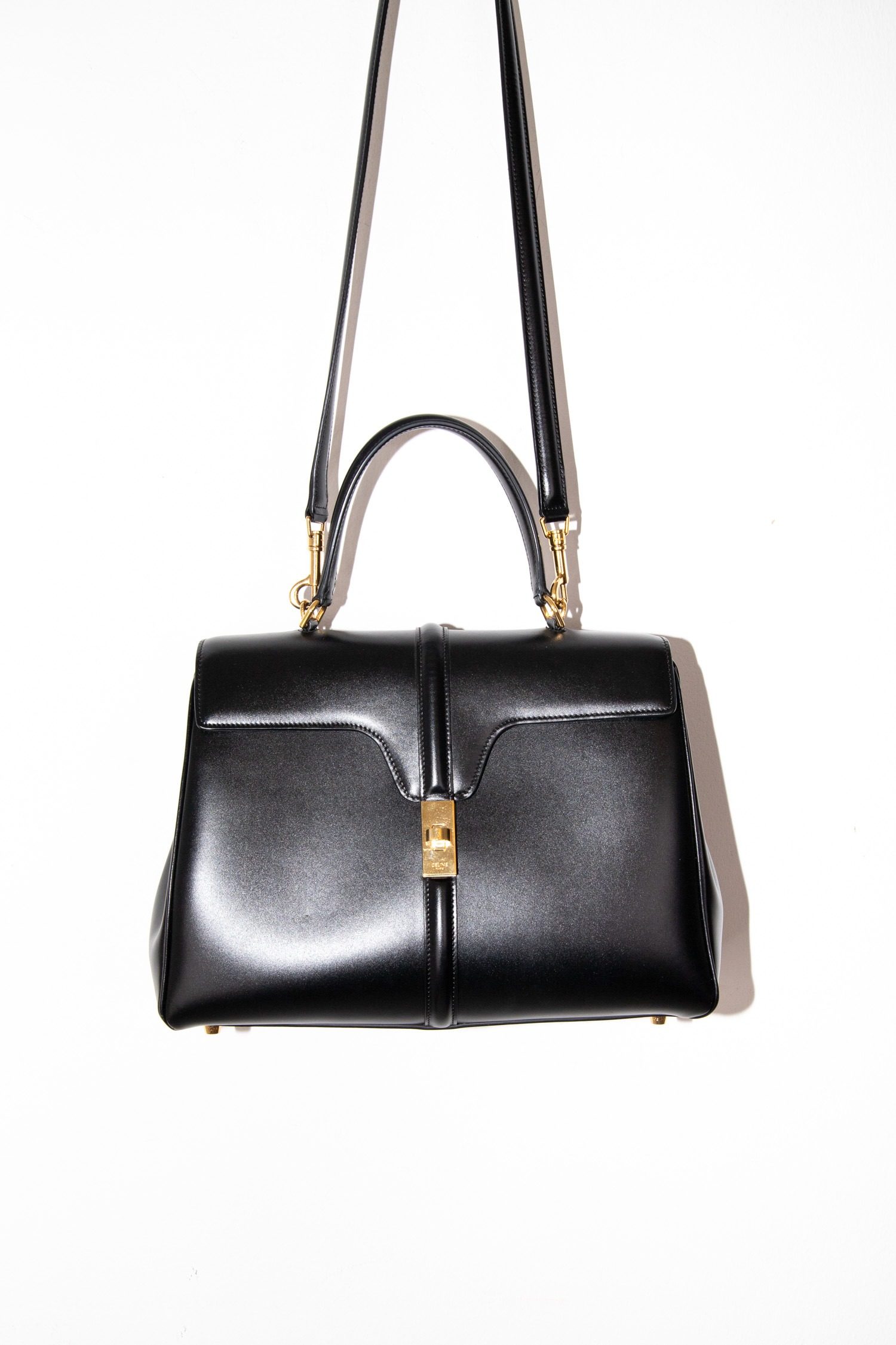 Thumbnail of http://Celine%2016%20Handtasche%20in%20Schwarz