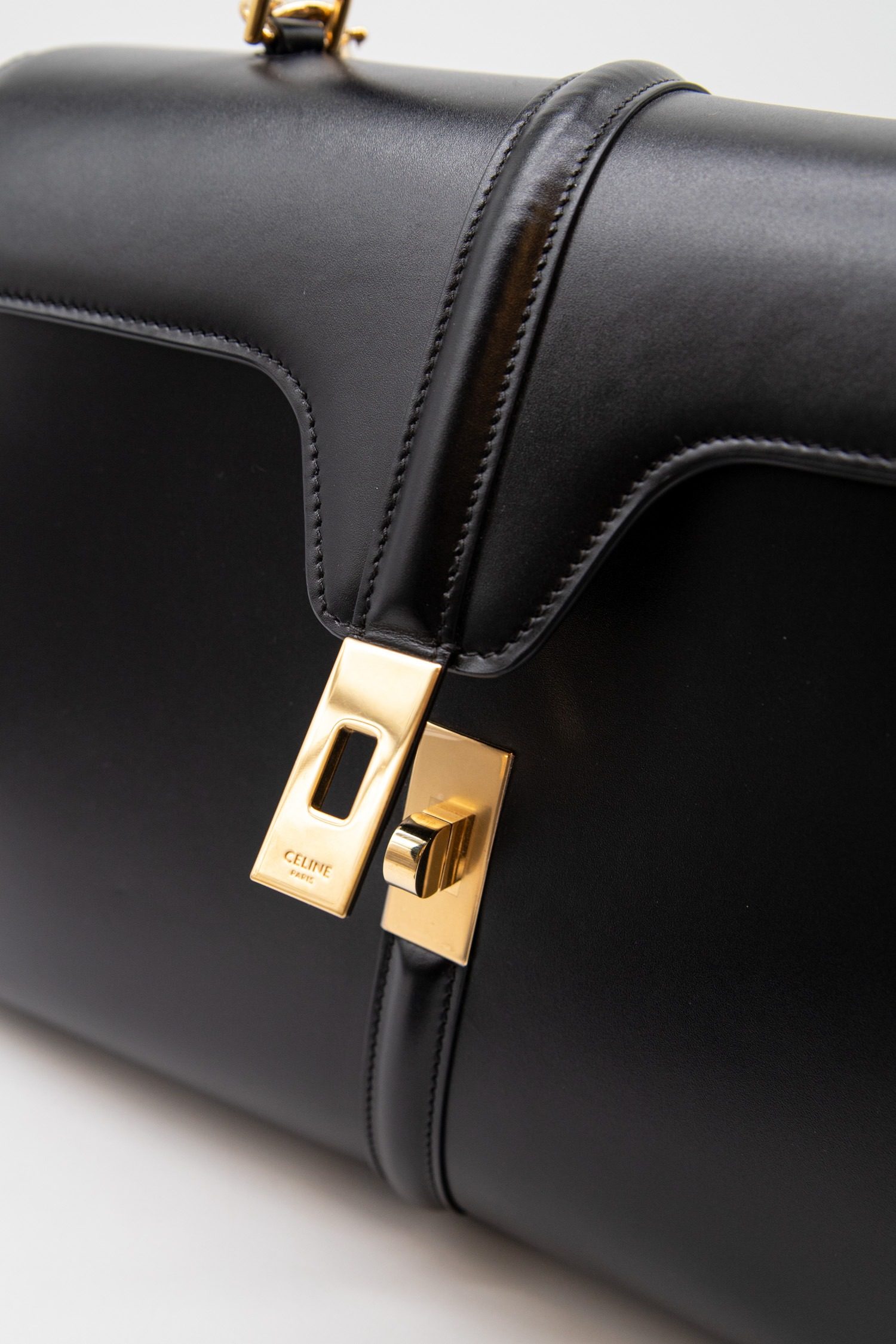 Thumbnail of http://Celine%2016%20Handtasche%20in%20Schwarz