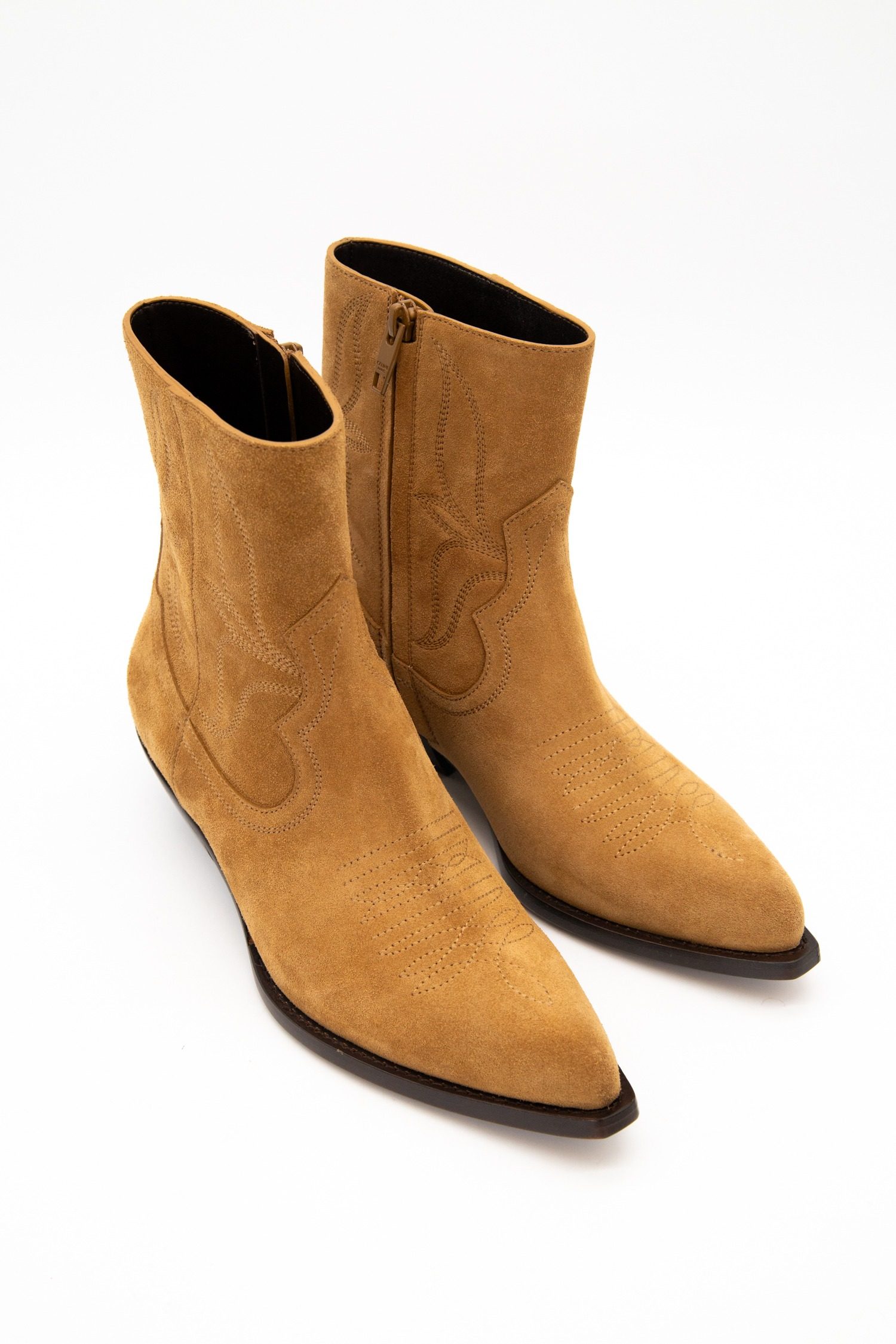Thumbnail of http://Celine%20Leon%20Stiefelette%20aus%20Veloursleder%20in%20Hellbraun