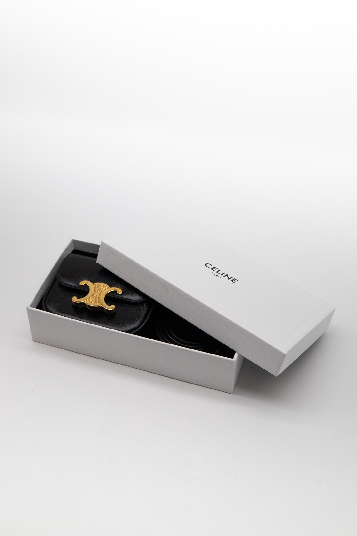 Thumbnail of http://Celine%20Mini%20Claude%20Gürteltasche%20in%20Schwarz
