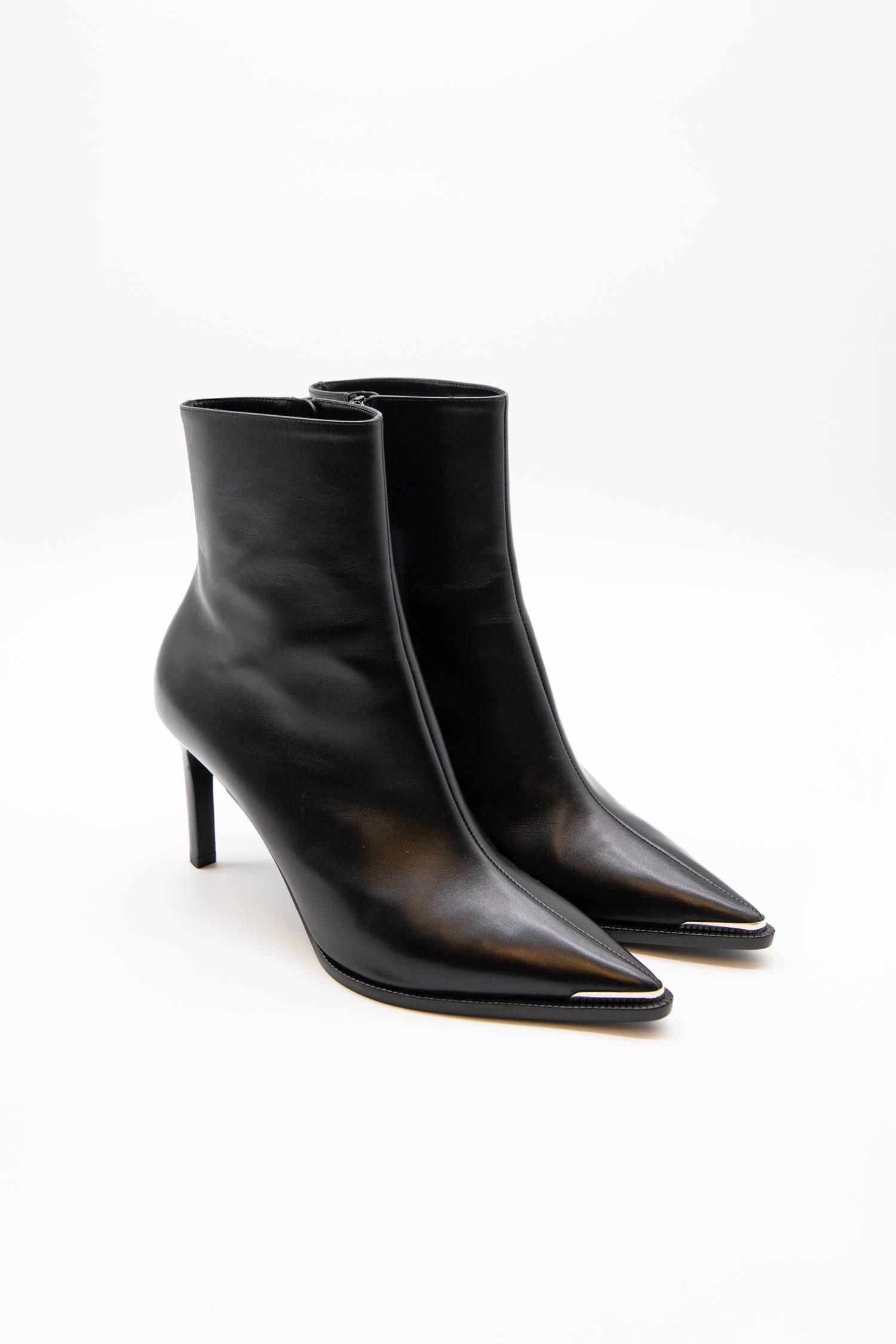 Thumbnail of http://Celine%20Verneuil%20Stiefelette%20in%20Metallzehenkappe%20in%20Schwarz