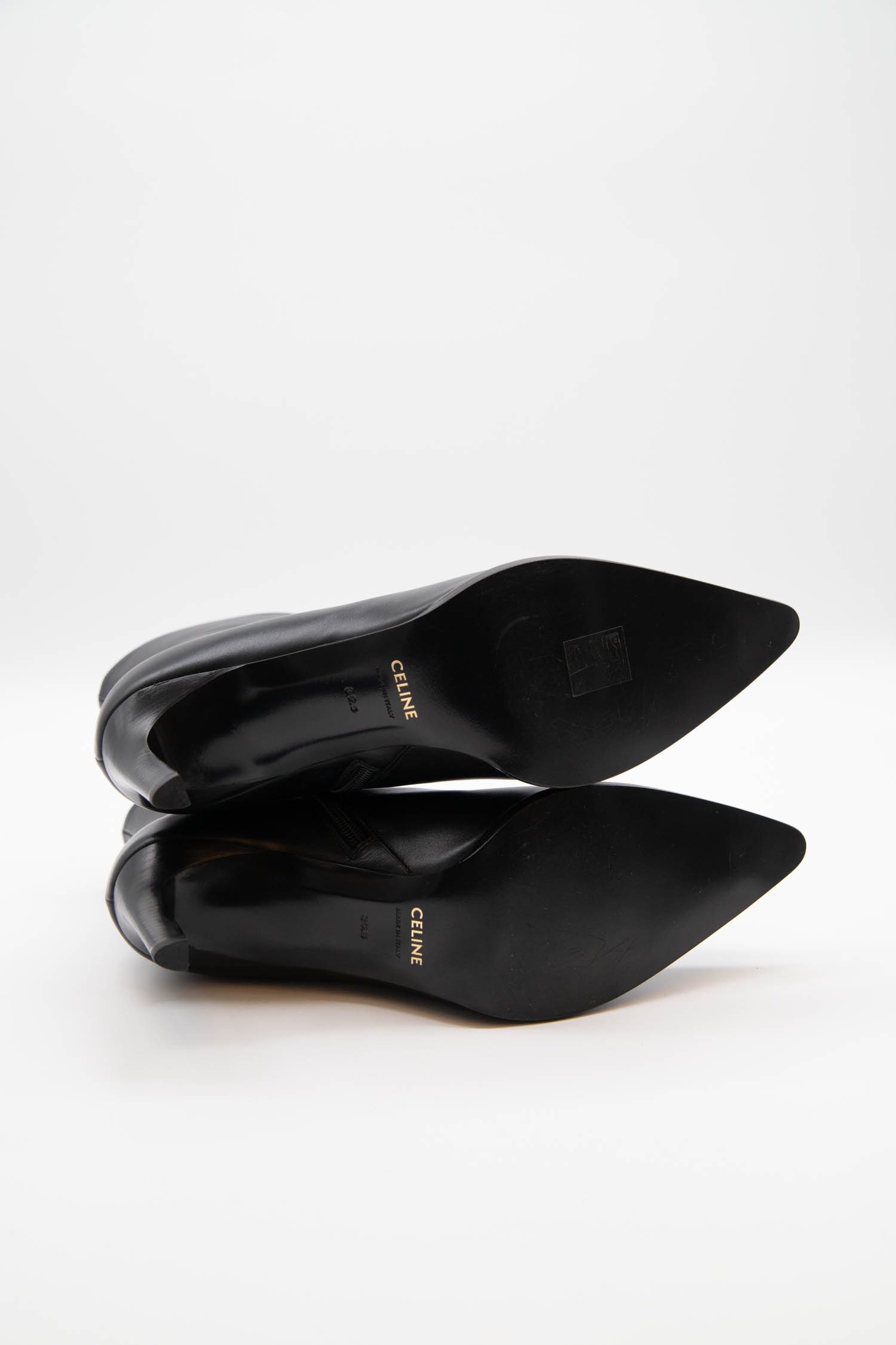 Thumbnail of http://Celine%20Verneuil%20Stiefelette%20in%20Metallzehenkappe%20in%20Schwarz