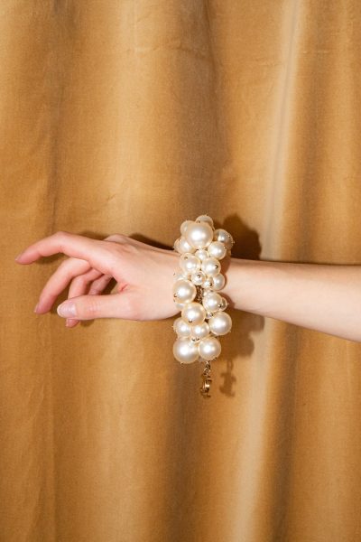 Chanel Perlenarmband mit verschiedenen großen Perlen