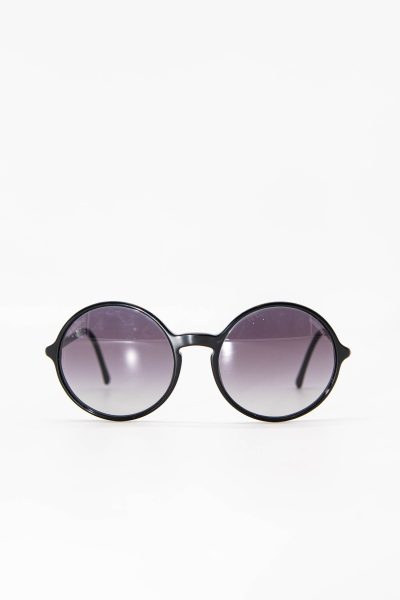 Chanel runde Sonnenbrille in Schwarz