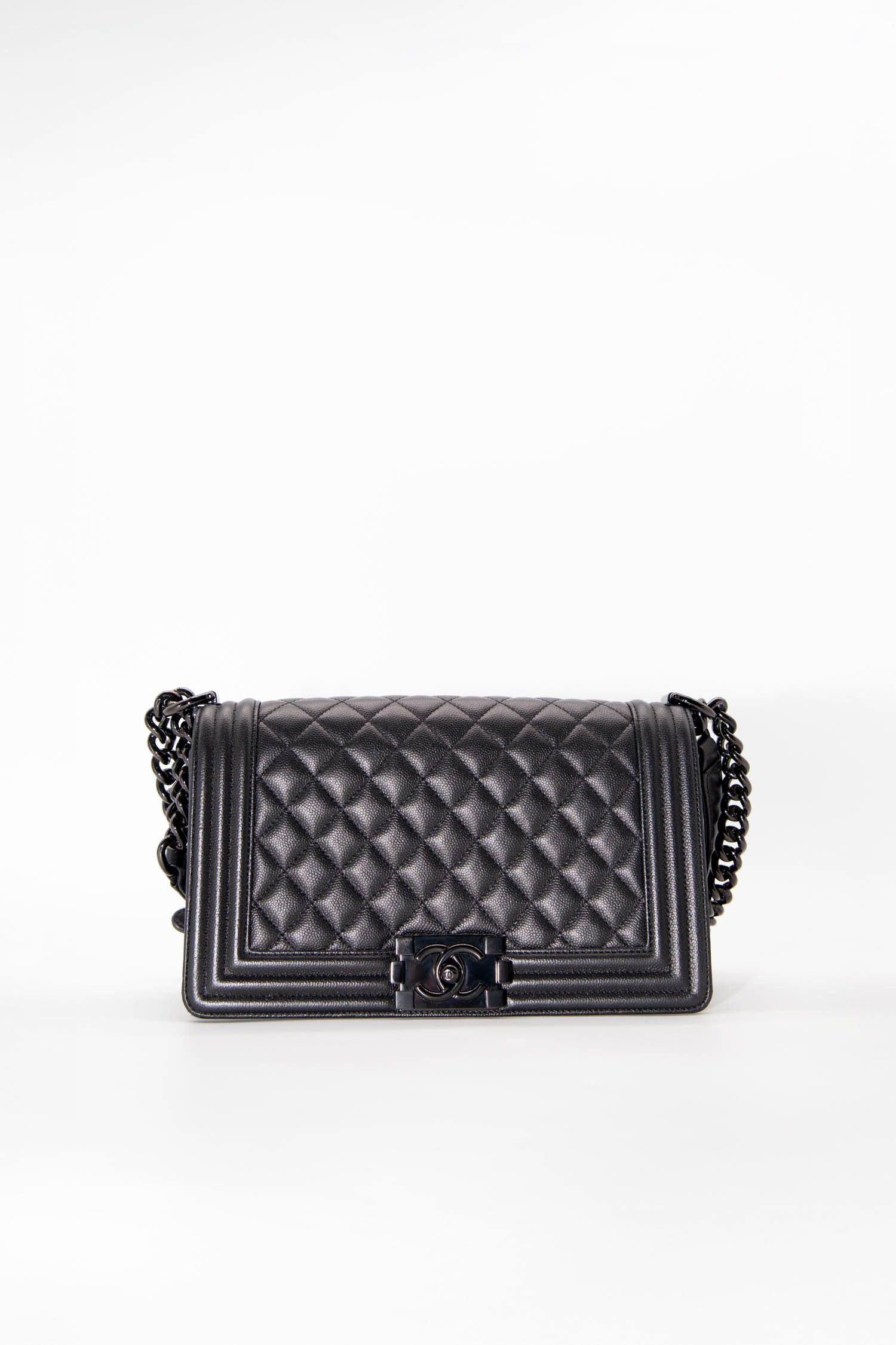 Thumbnail of http://Chanel%20Boy%20Umhängetasche%20in%20Schwarz