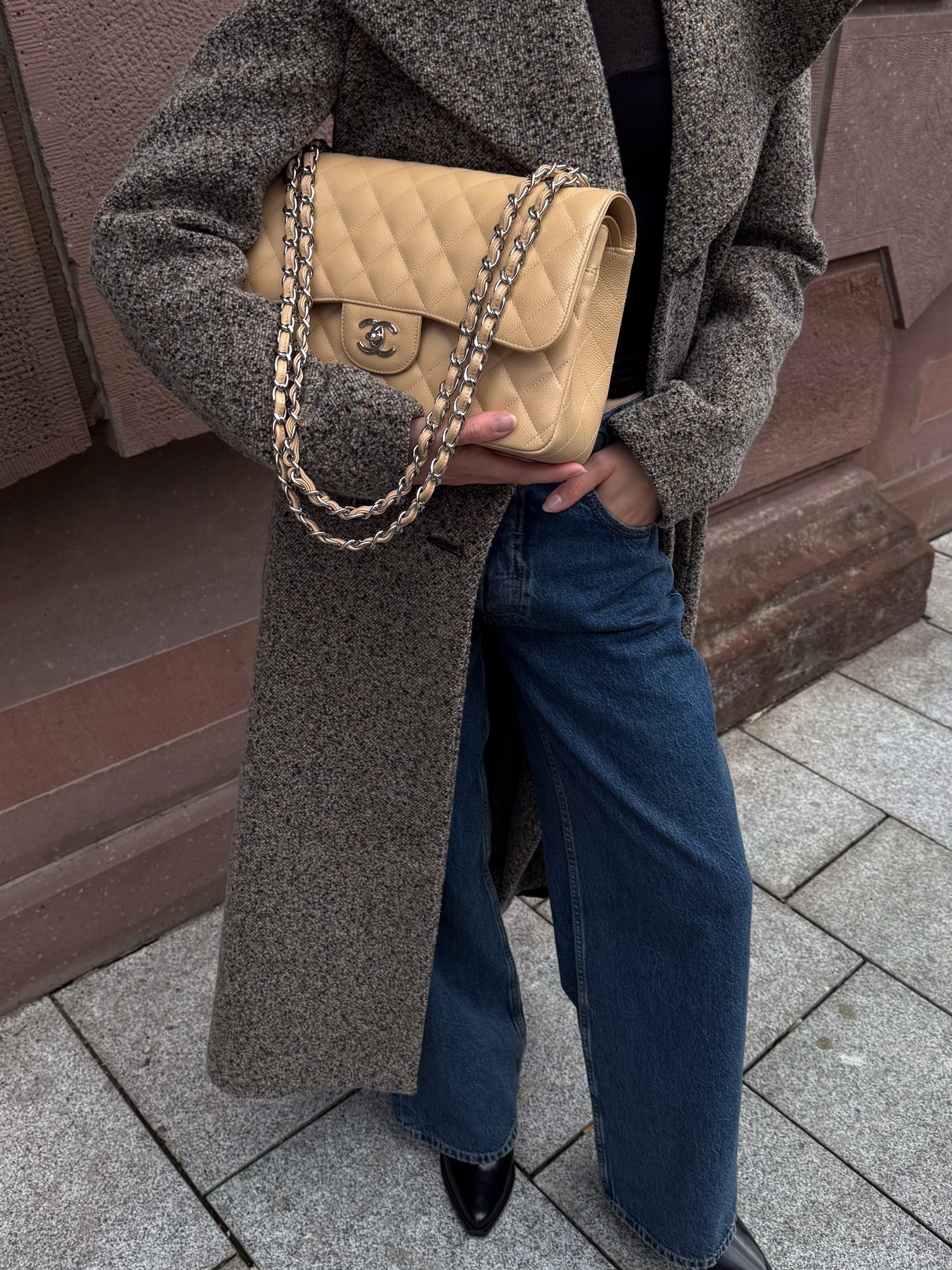 Thumbnail of http://Chanel%20Classic%20Double%20Flap%20Bag%20Schultertasche%20Large%20in%20Beige