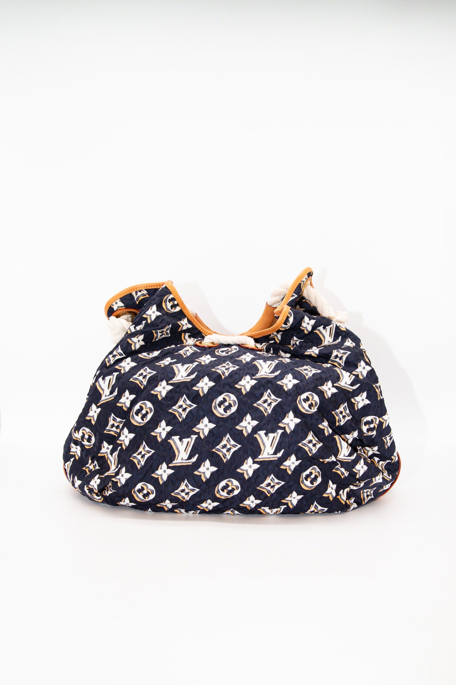 Thumbnail of http://Louis%20Vuitton%20Bulles%20GM%20Schultertasche%20in%20Dunkelblau