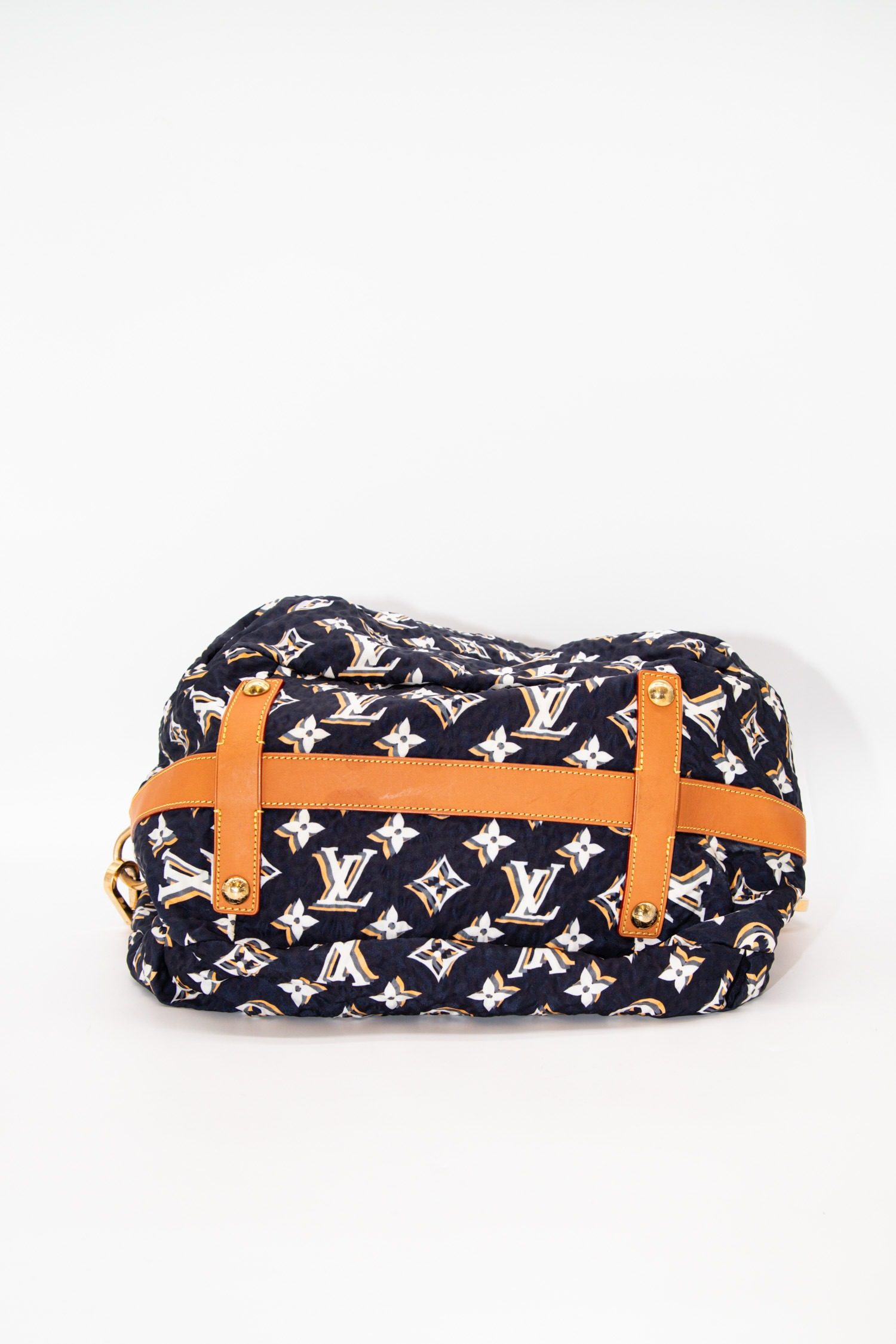 Thumbnail of http://Louis%20Vuitton%20Bulles%20GM%20Schultertasche%20in%20Dunkelblau
