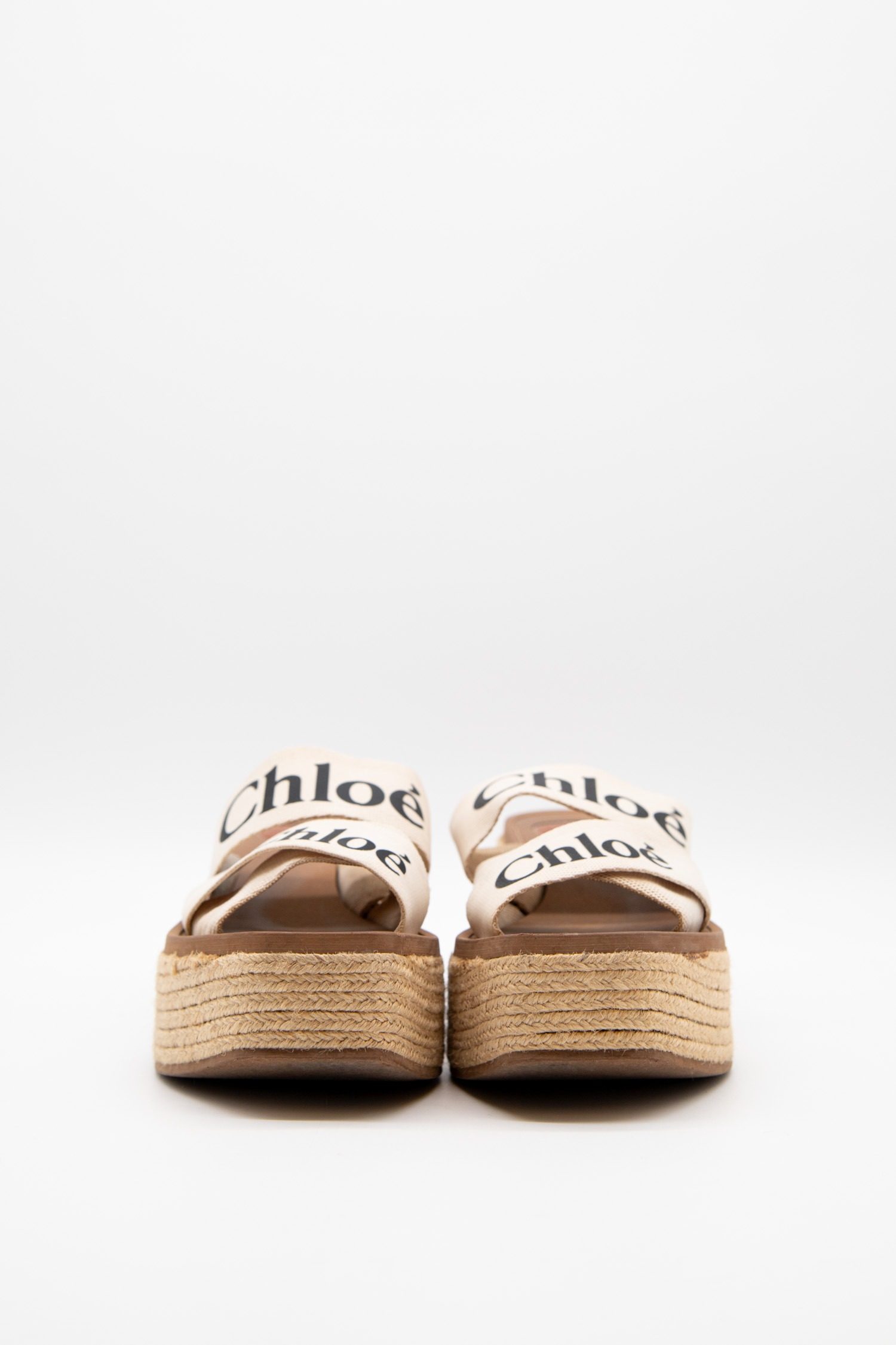 Thumbnail of http://Chloé%20Woody%20Espandrille%20mit%20Keilabsatz%20in%20Beige