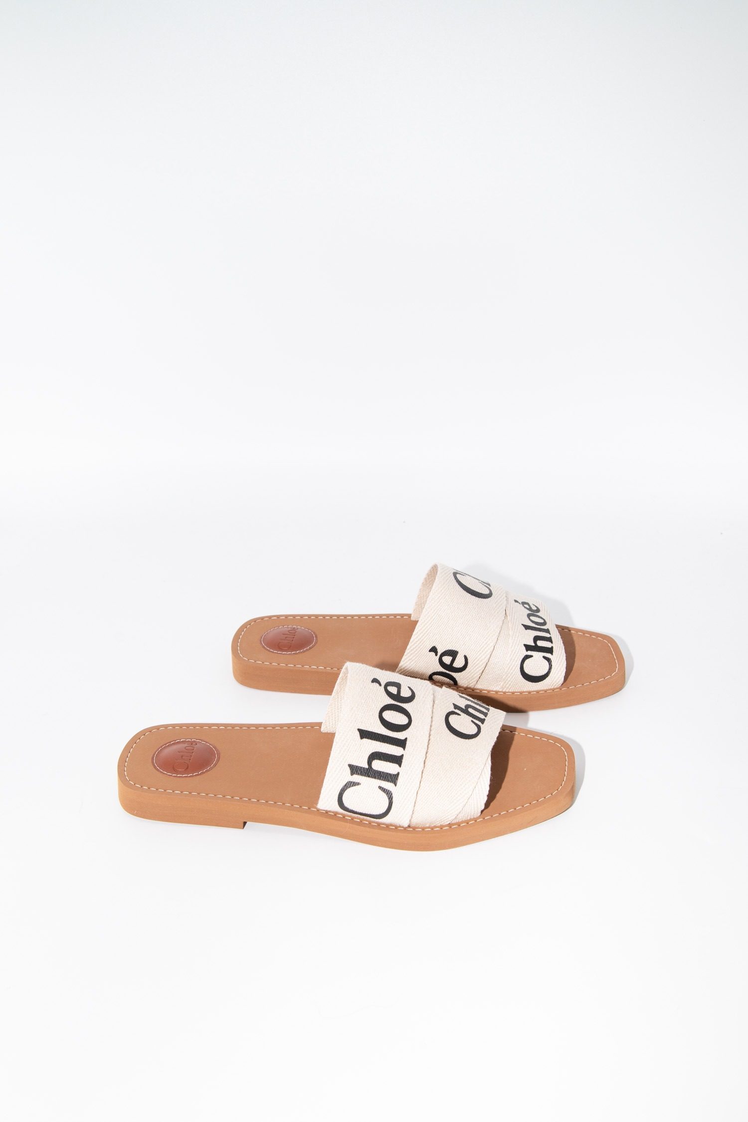 Thumbnail of http://Chloé%20Pantoletten%20mit%20Logo