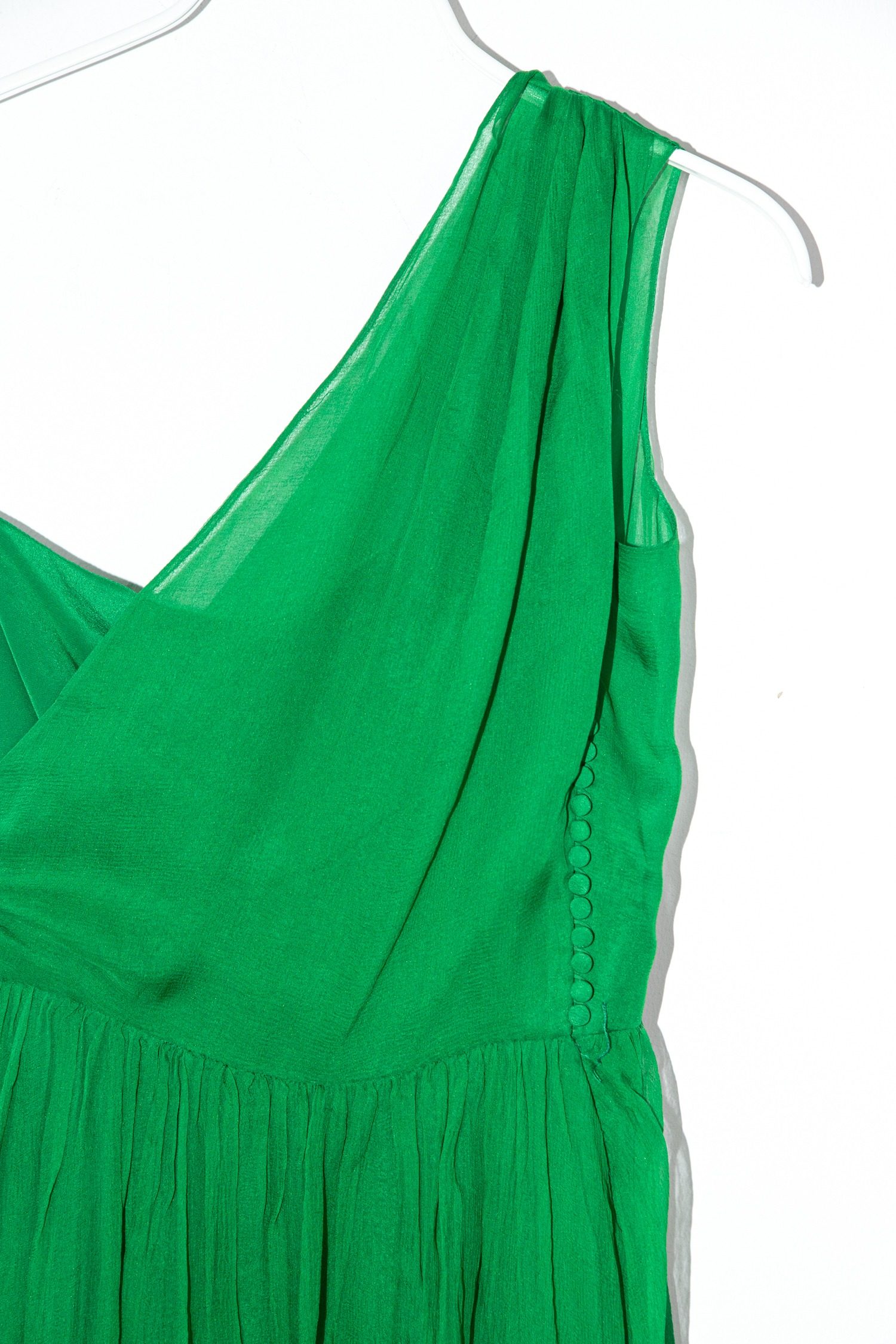 Thumbnail of http://Christian%20Dior%20Minikleid%20aus%20Seidenchiffon%20in%20Grün