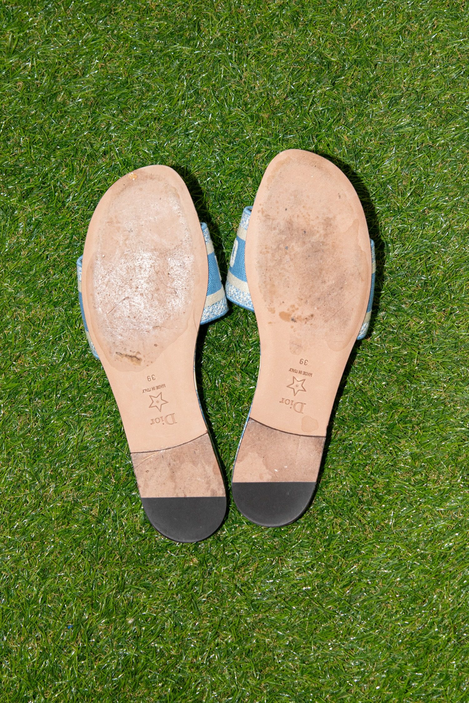 Thumbnail of http://Christian%20Dior%20Dway%20Pantolette%20in%20Ecru%20und%20Hellblau