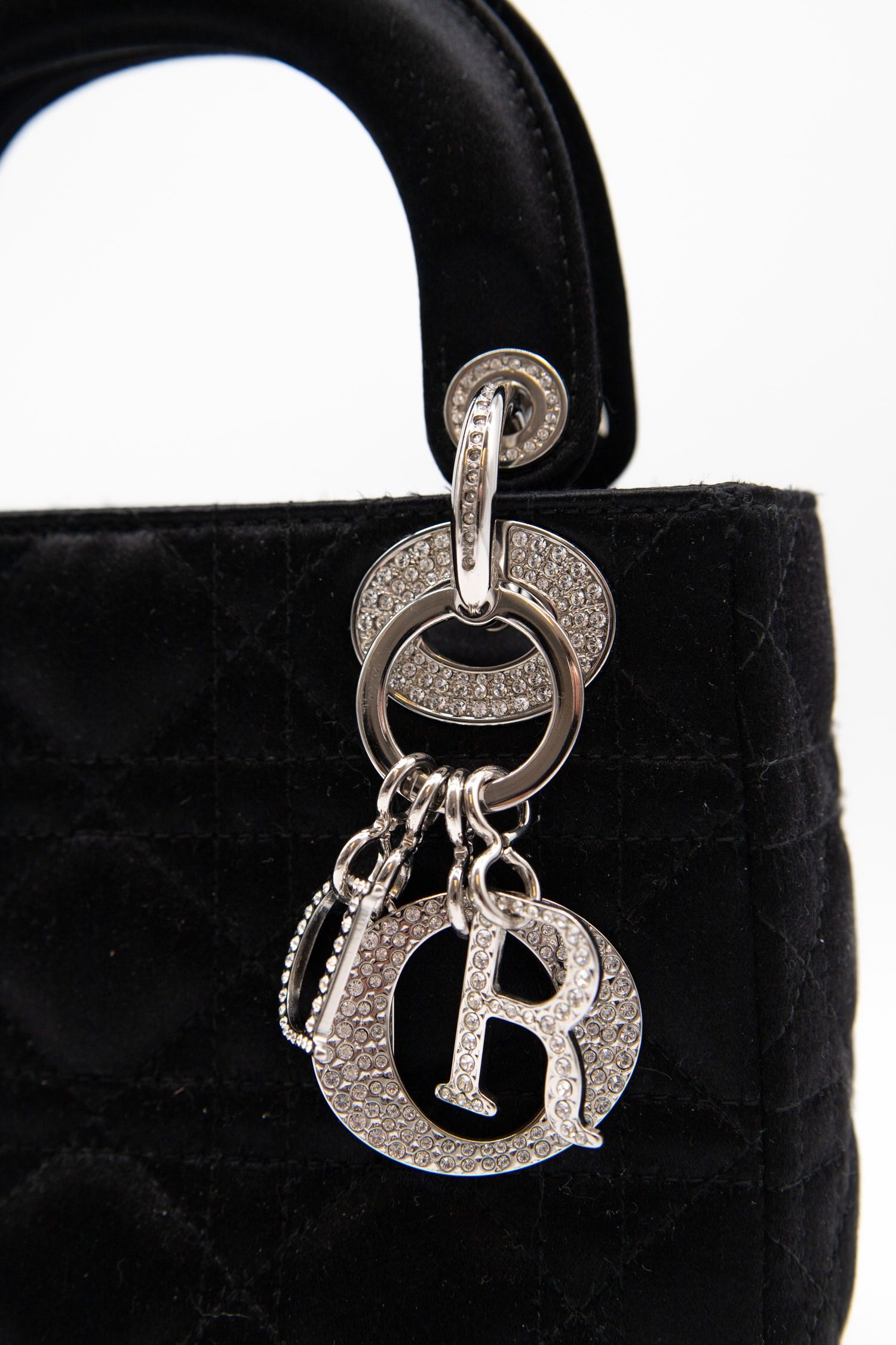 Thumbnail of http://Dior%20Lady%20Dior%20Micro%20Handtasche%20mit%20Strass%20in%20Schwarz
