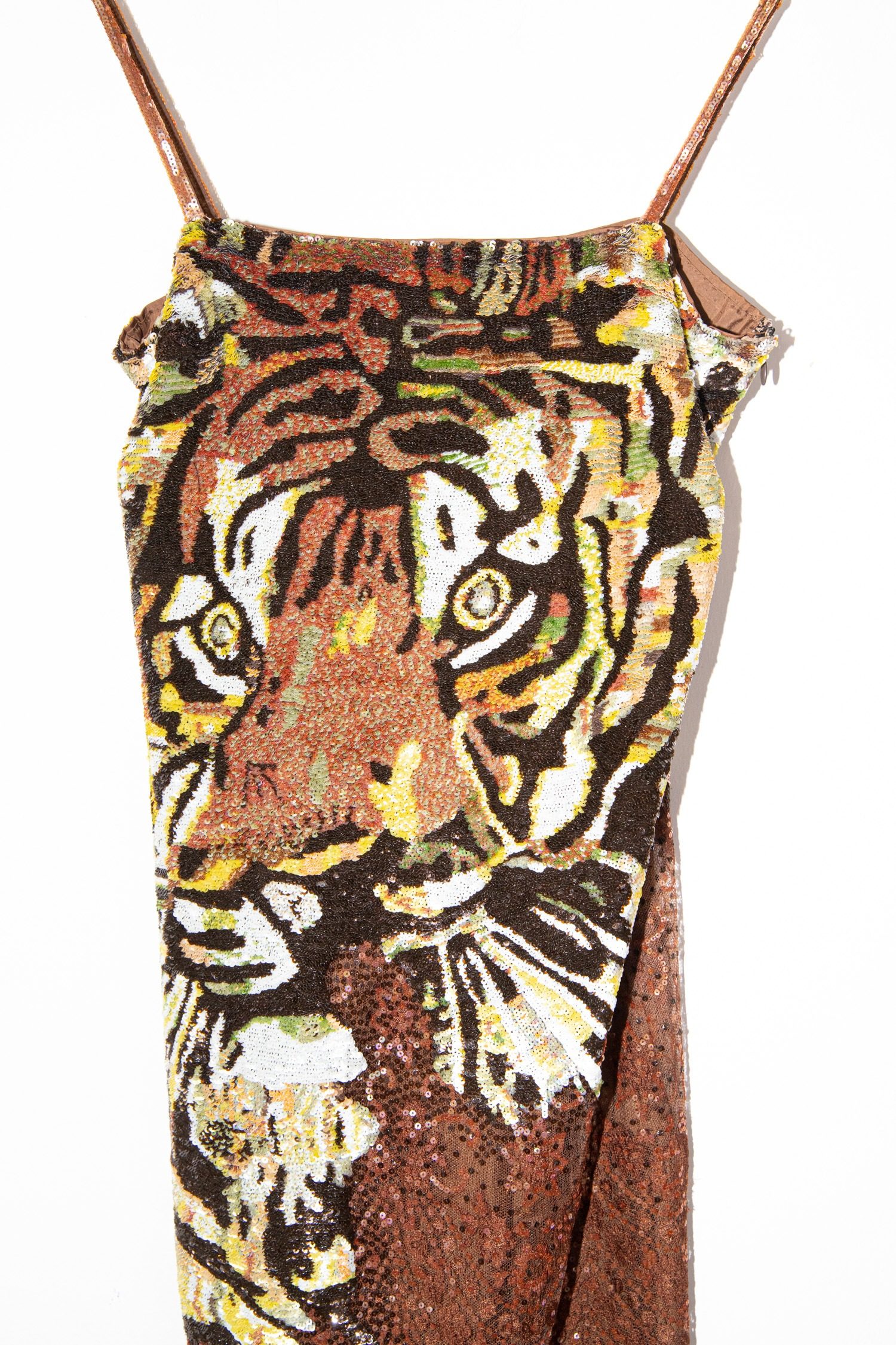 Thumbnail of http://Vintage%20Kleid%20mit%20Pailletten,%20Spitze%20und%20Tiger-Motiv
