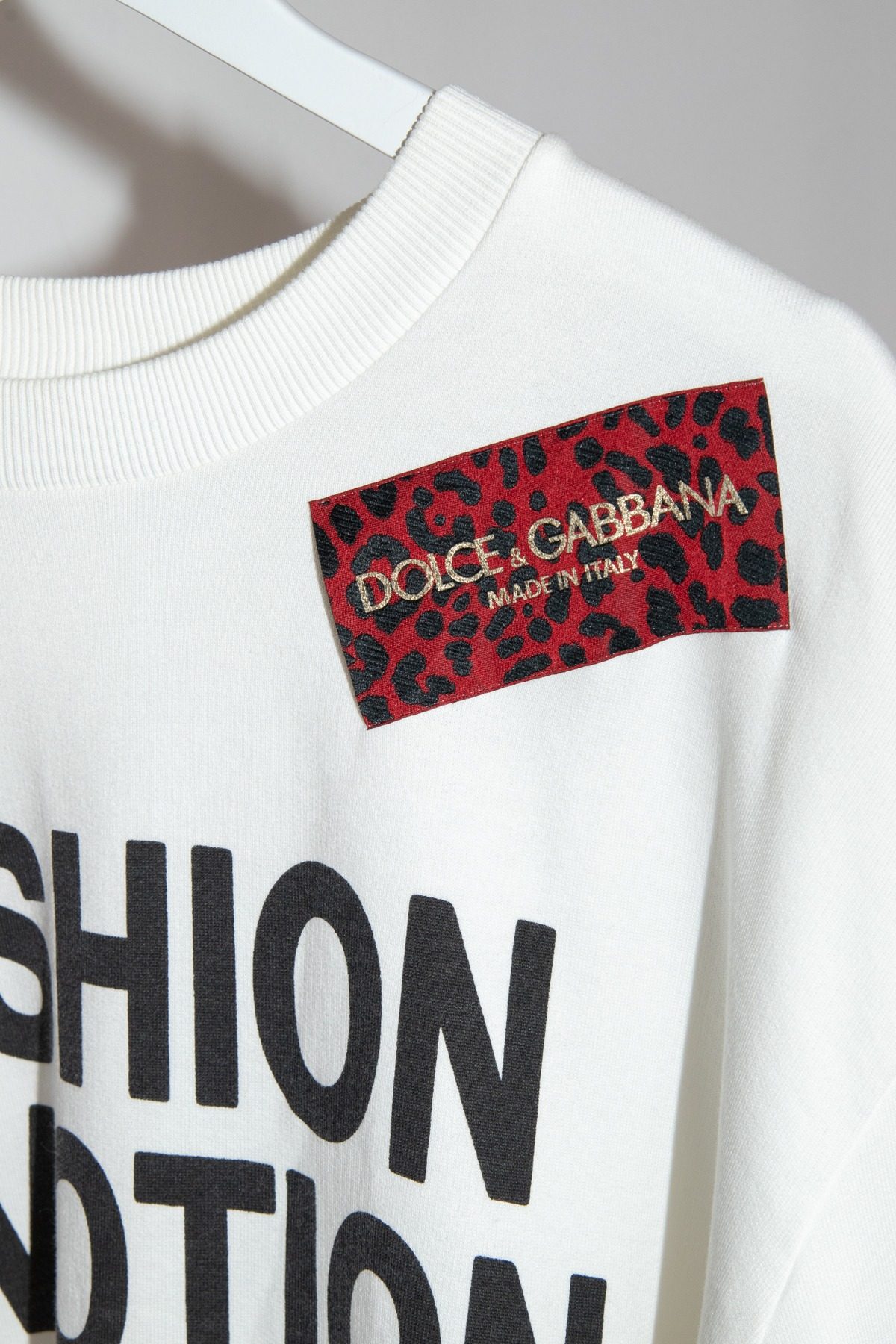 Thumbnail of http://Dolce%20&%20Gabbana%20Fashion%20Devotion%20Sweatshirt%20in%20Weiß