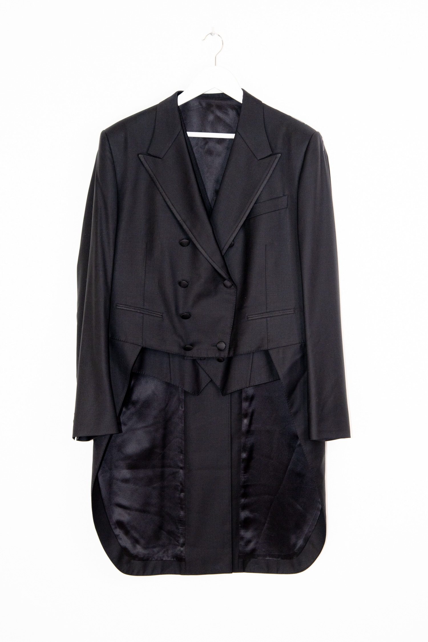 Thumbnail of http://Dolce%20&%20Gabbana%20Doppelreihiger%20Smoking%20in%20Schwarz