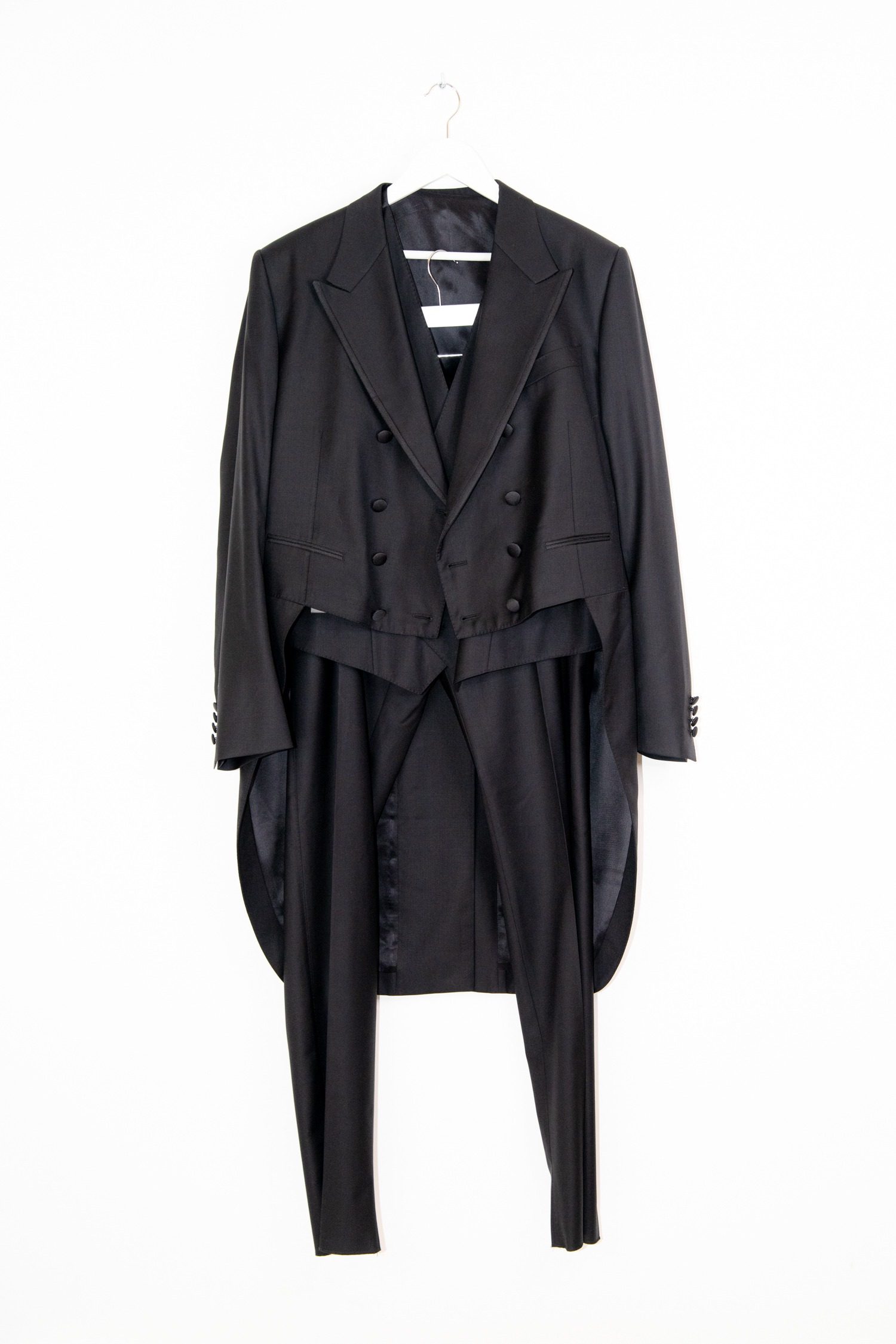 Thumbnail of http://Dolce%20&%20Gabbana%20Doppelreihiger%20Smoking%20in%20Schwarz