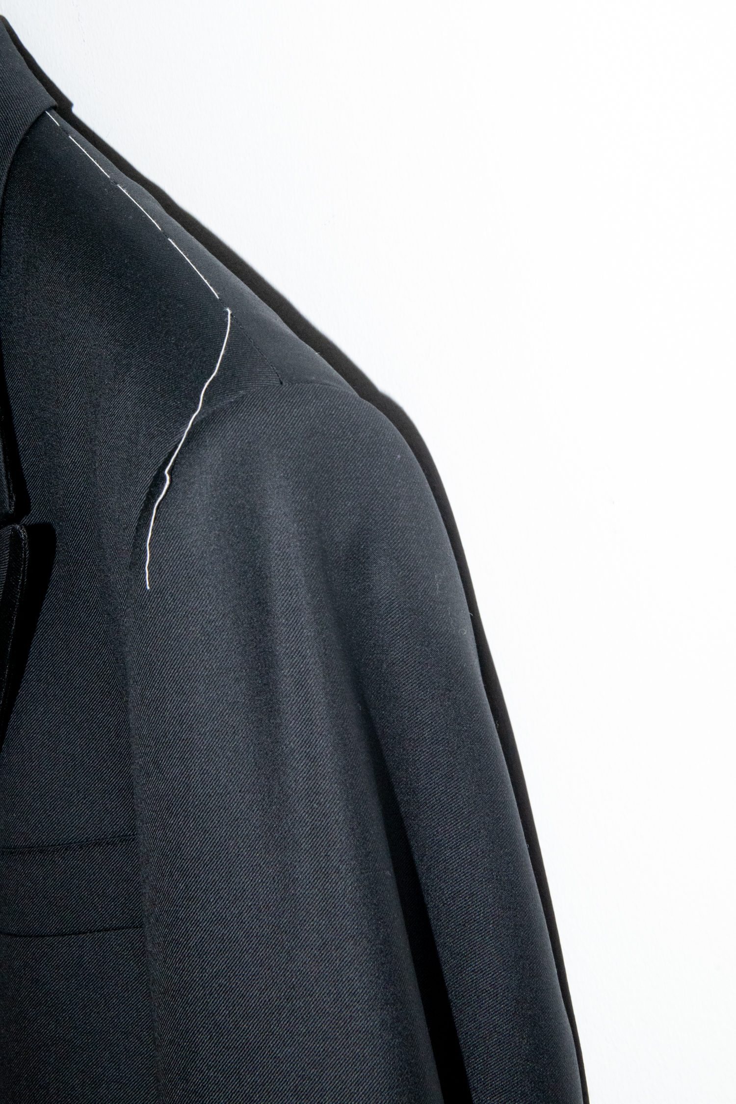 Thumbnail of http://Dolce%20&%20Gabbana%20Doppelreihiger%20Smoking%20in%20Schwarz