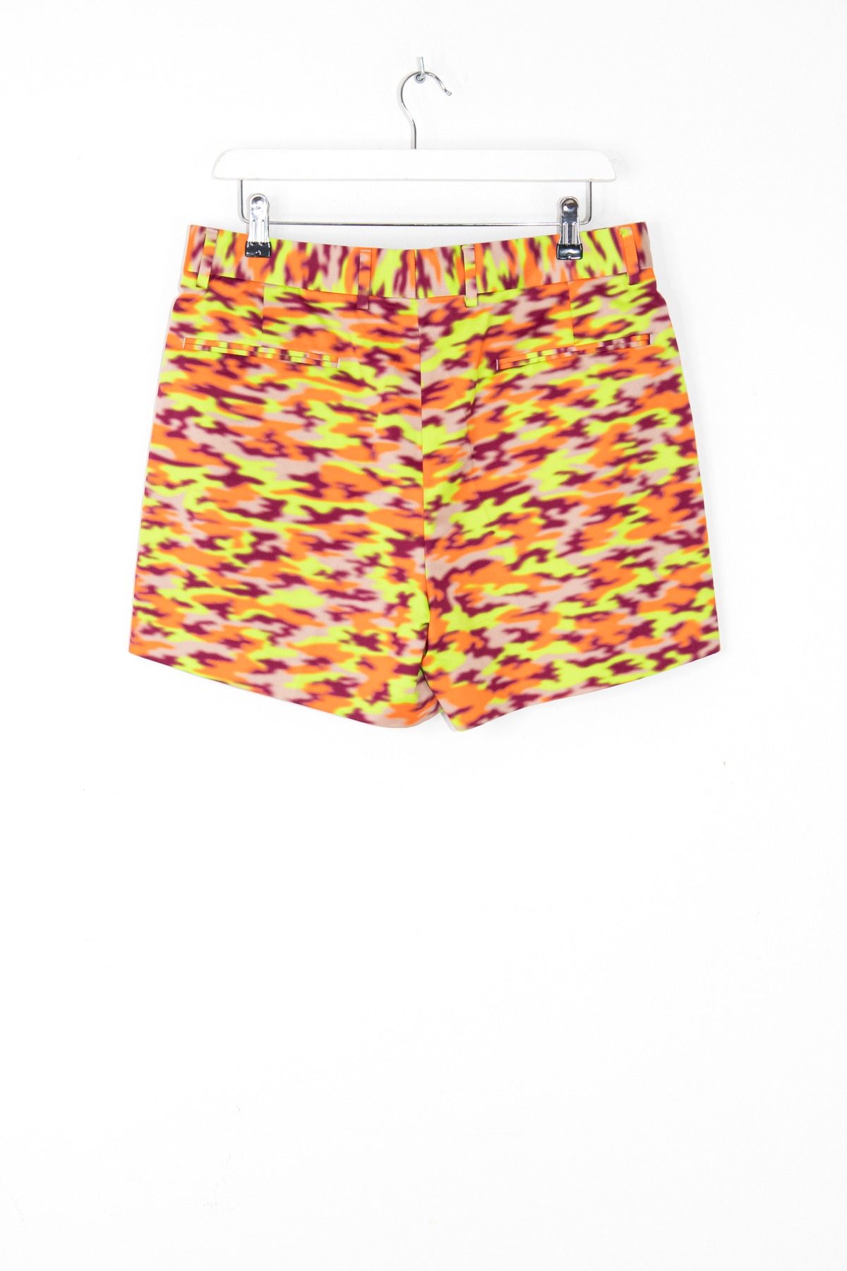 Thumbnail of http://Dries%20van%20Noten%20Shorts%20mit%20Muster%20in%20Orange,%20Grün%20und%20Bunt