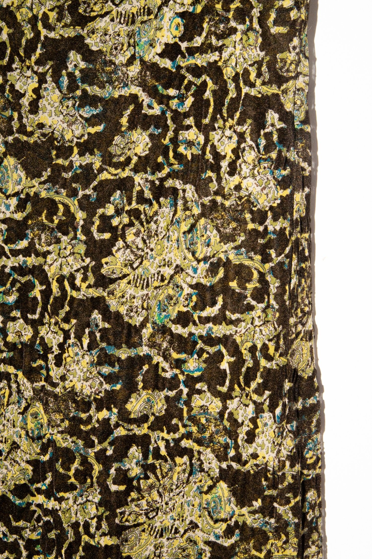 Thumbnail of http://Dries%20van%20Noten%20Midirock%20mit%20abstraktem%20Muster%20in%20Olivgrün