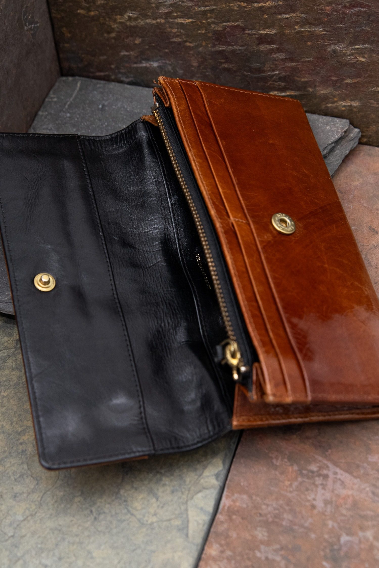 Thumbnail of http://Dries%20van%20Noten%20Portemonnaie%20in%20Cognacfarben%20und%20Dunkelbraun