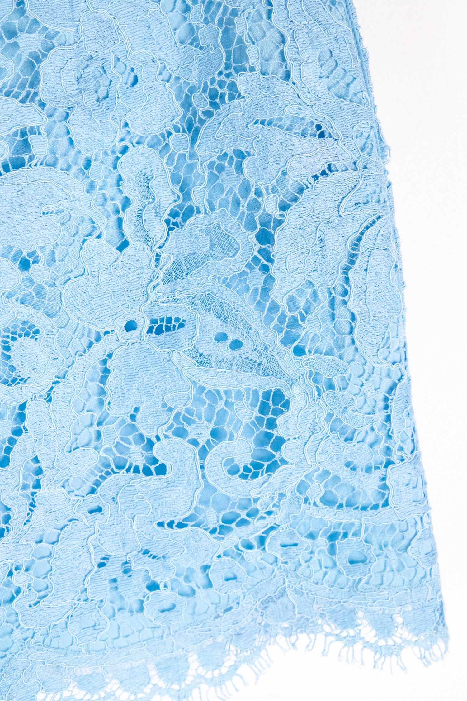 Thumbnail of http://Emilio%20Pucci%20Shorts%20aus%20Spitze%20in%20Hellblau