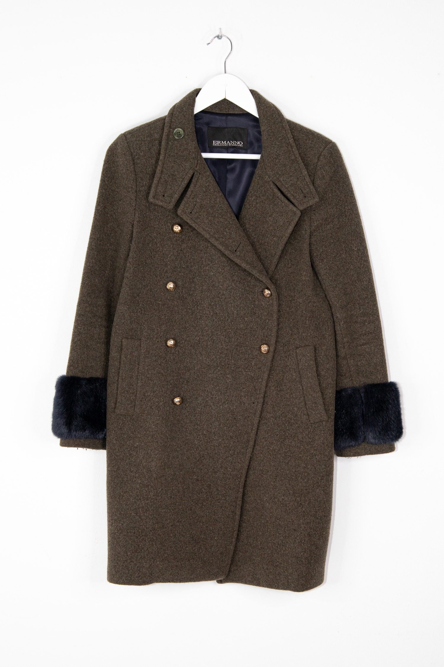 Thumbnail of http://Ermann%20Scervino%20Mantel%20in%20Olivgrün