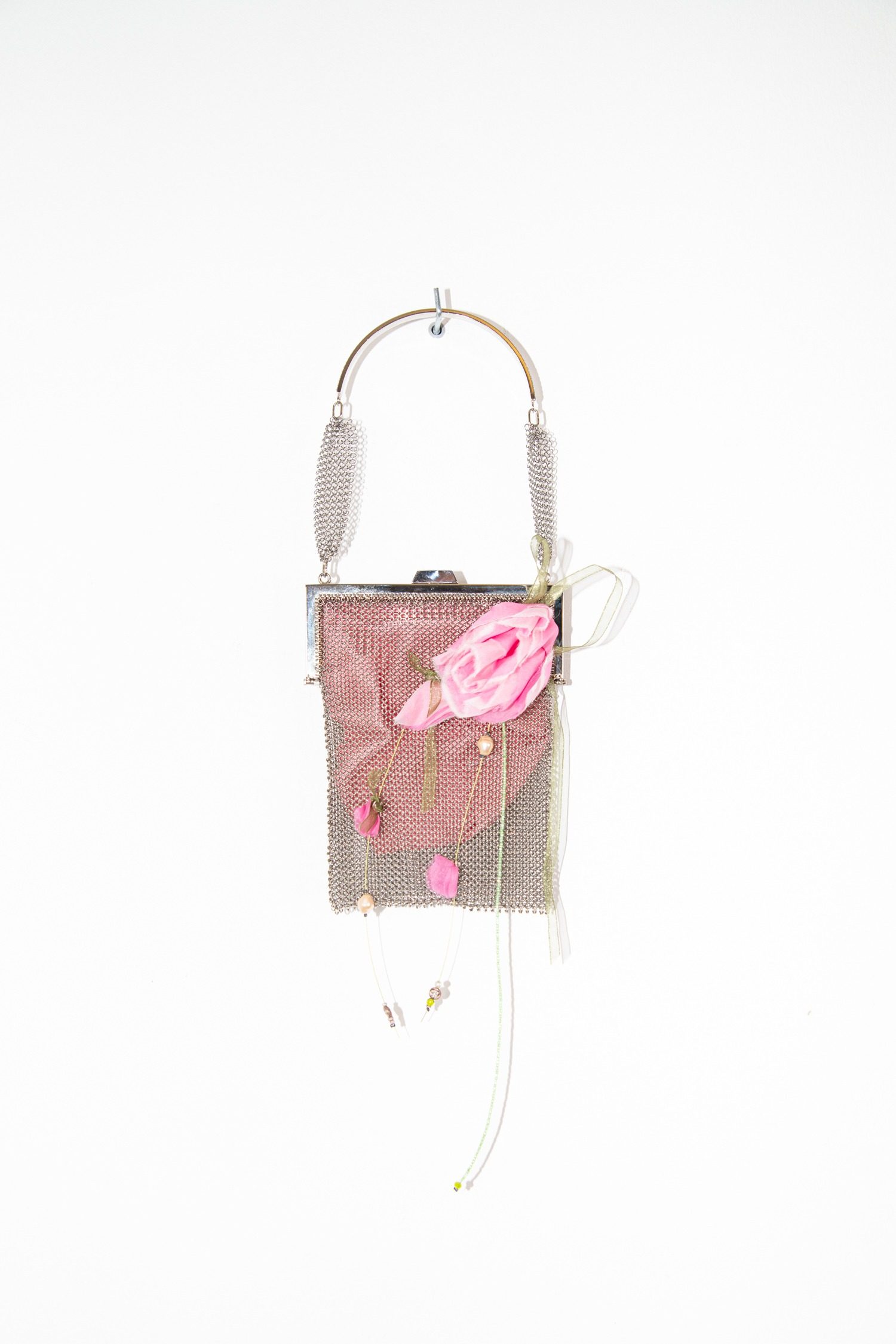 Thumbnail of http://Escada%20Mini-Handtasche%20mit%20Metall%20und%20Rosen