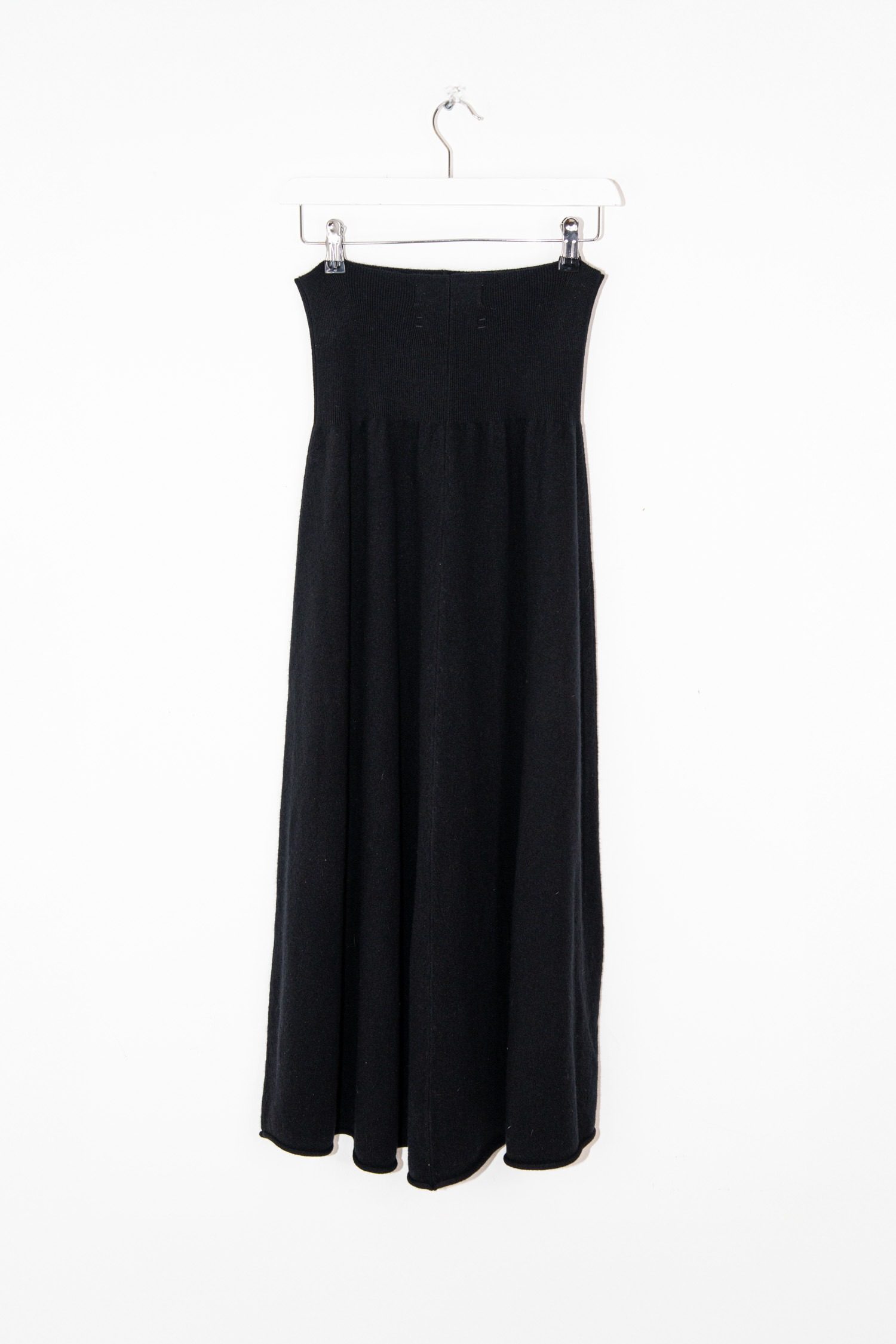 Thumbnail of http://Extreme%20Cashmere%20n°388%20ease%20Midirock%20in%20Schwarz