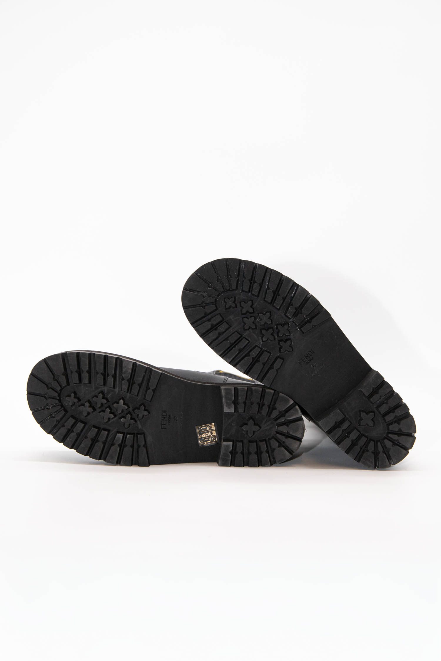 Fendi Boots mit Plateausohle in Schwarz