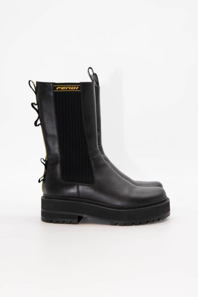 Fendi Boots mit Plateausohle in Schwarz