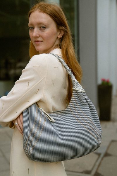 Fendi Vintage Schultertasche mit Streifen in Blau und Weiß