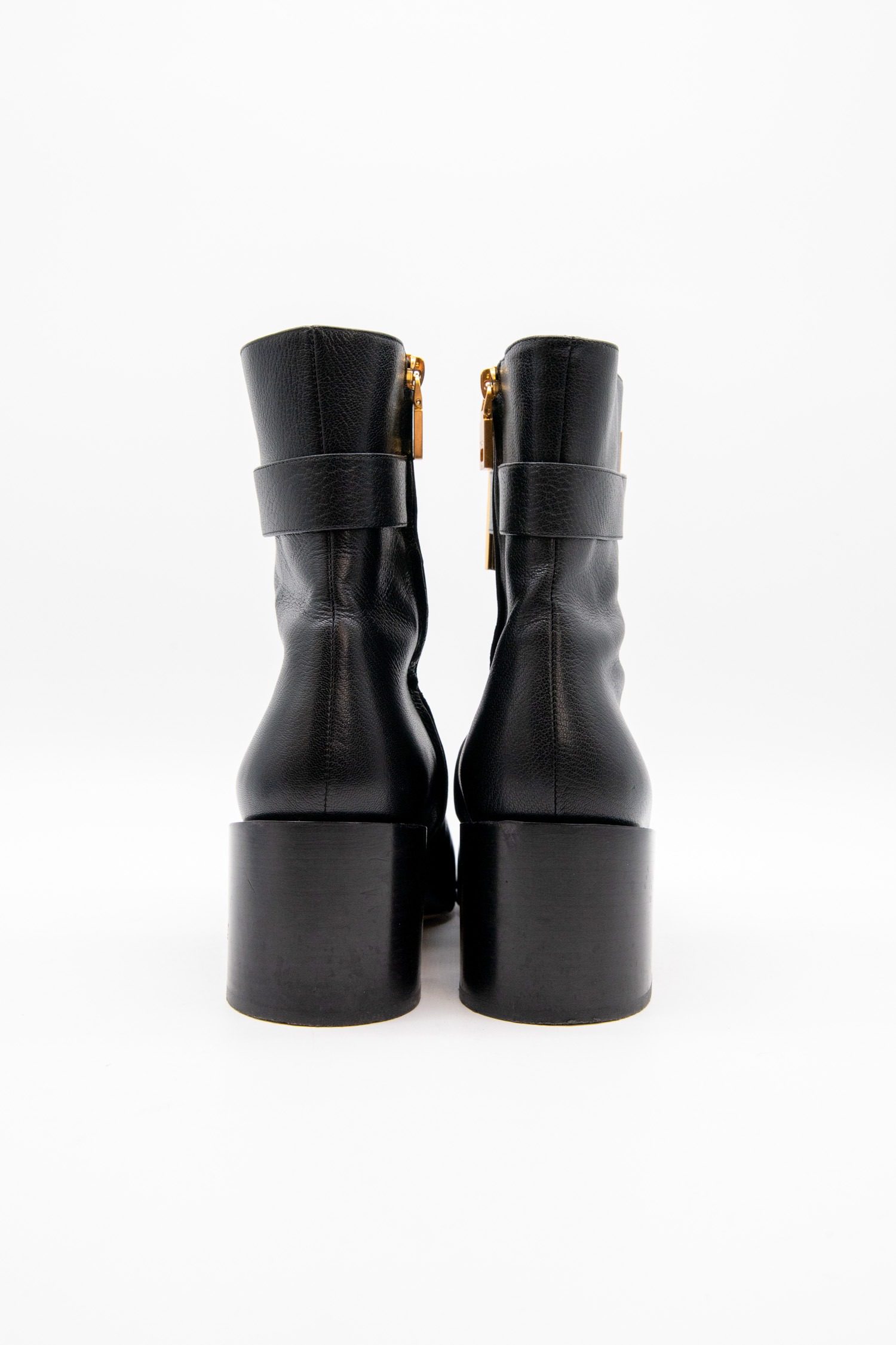 Thumbnail of http://Givenchy%204G%20Stiefeletten%20in%20Schwarz