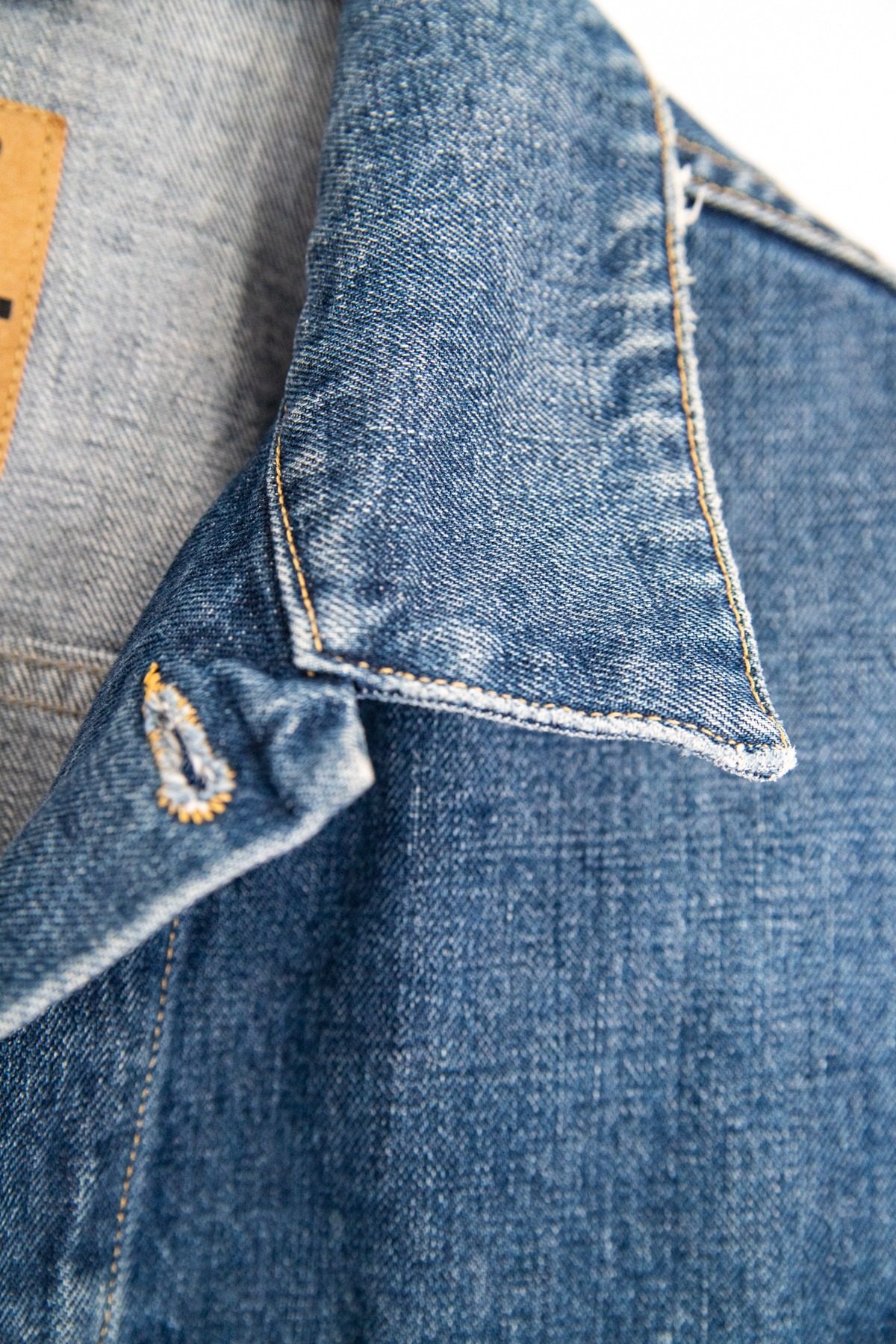 Thumbnail of http://Golden%20Goose%20Used-Look%20Oversized%20Jeansjacke%20in%20Blau