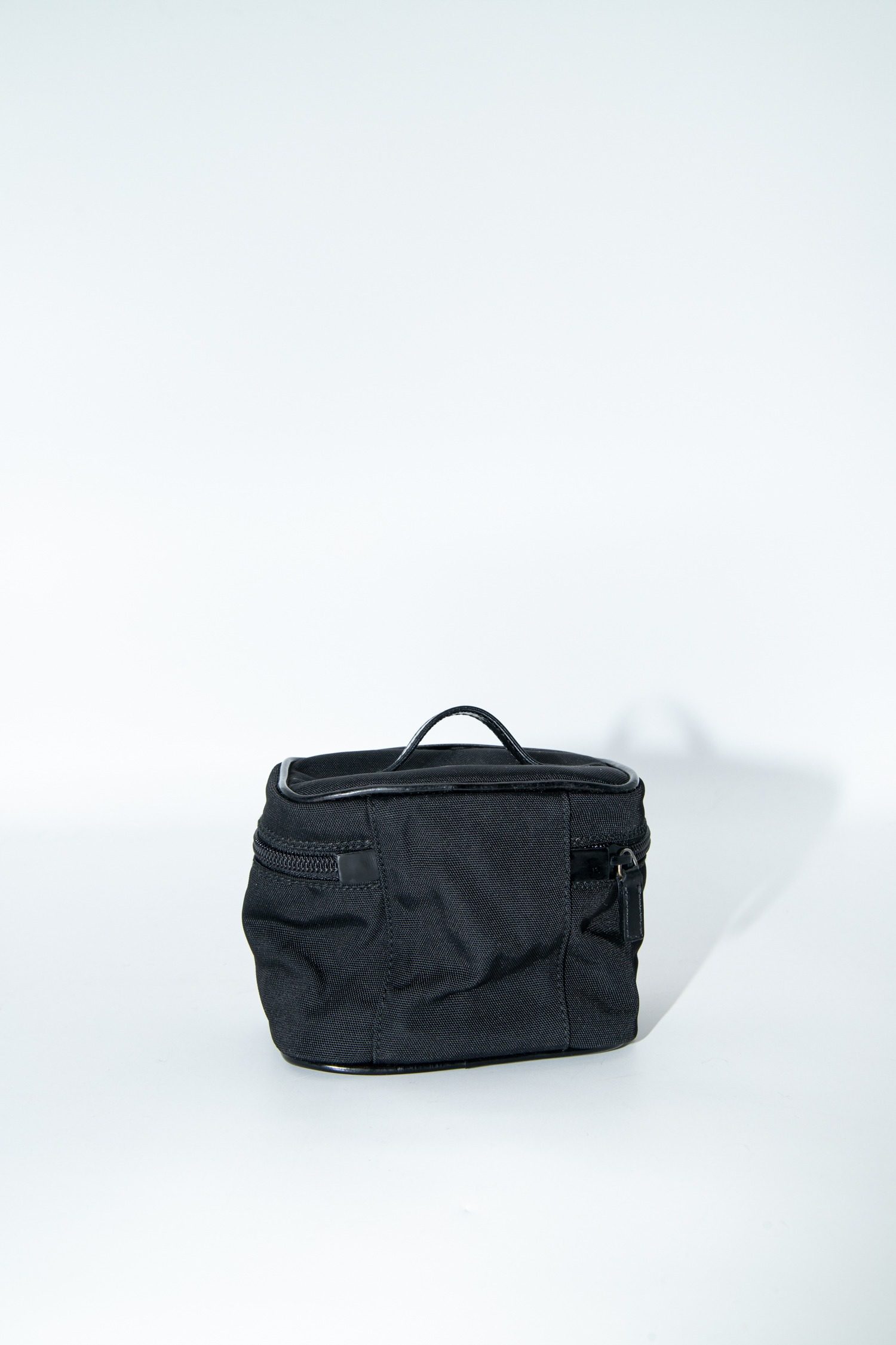 Thumbnail of http://Gucci%20Vanity%20Mini-Kosmetiktasche%20in%20Schwarz