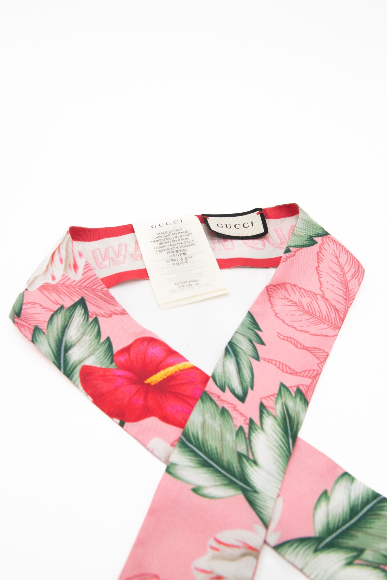 Thumbnail of http://Gucci%20Hawaiian%20Gucci%20Soul%20Twilly%20mit%20Blumenmotiv%20in%20Rosa