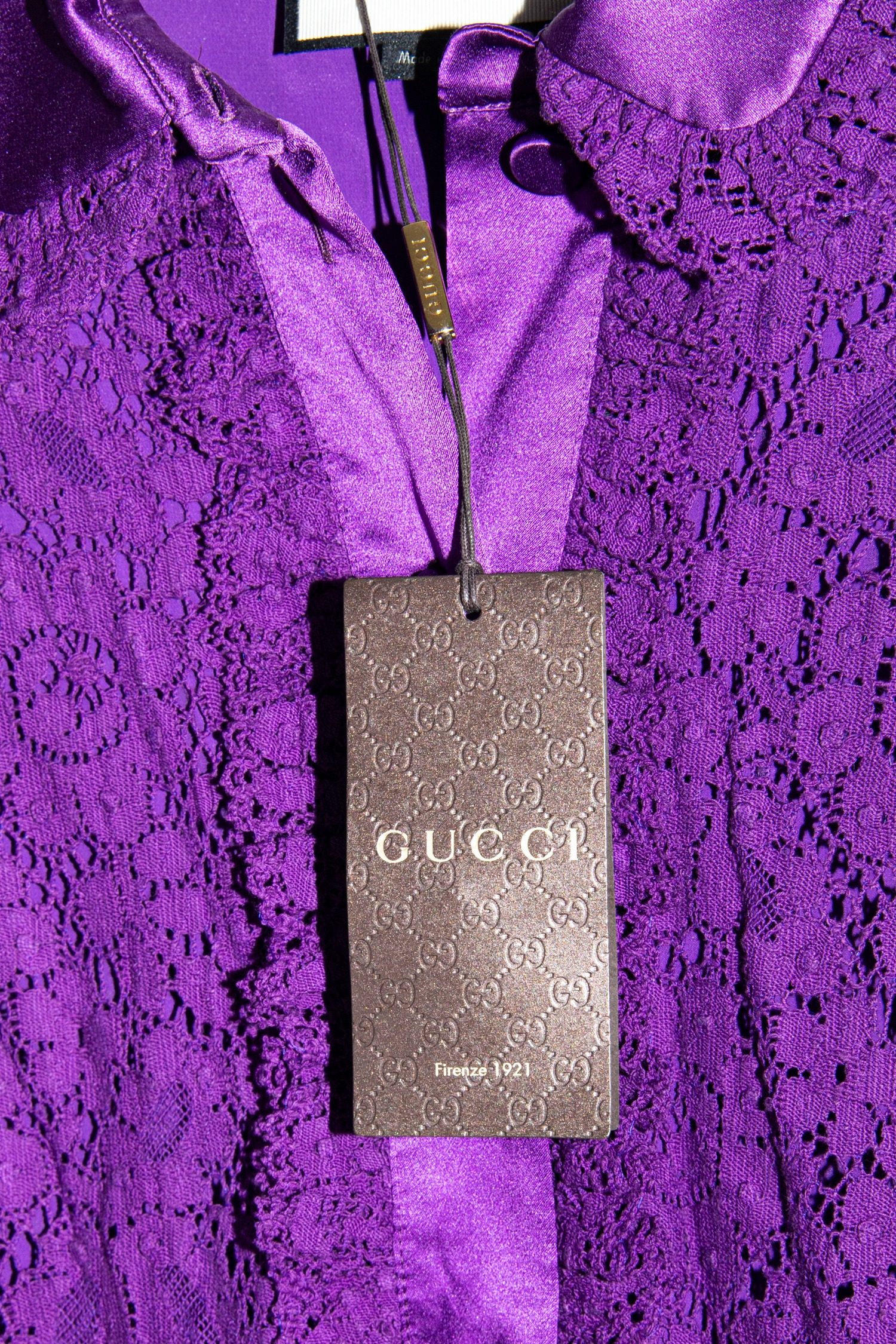 Thumbnail of http://Gucci%20Minikleid%20mit%20Spitze%20und%20Rüschen%20in%20Lila