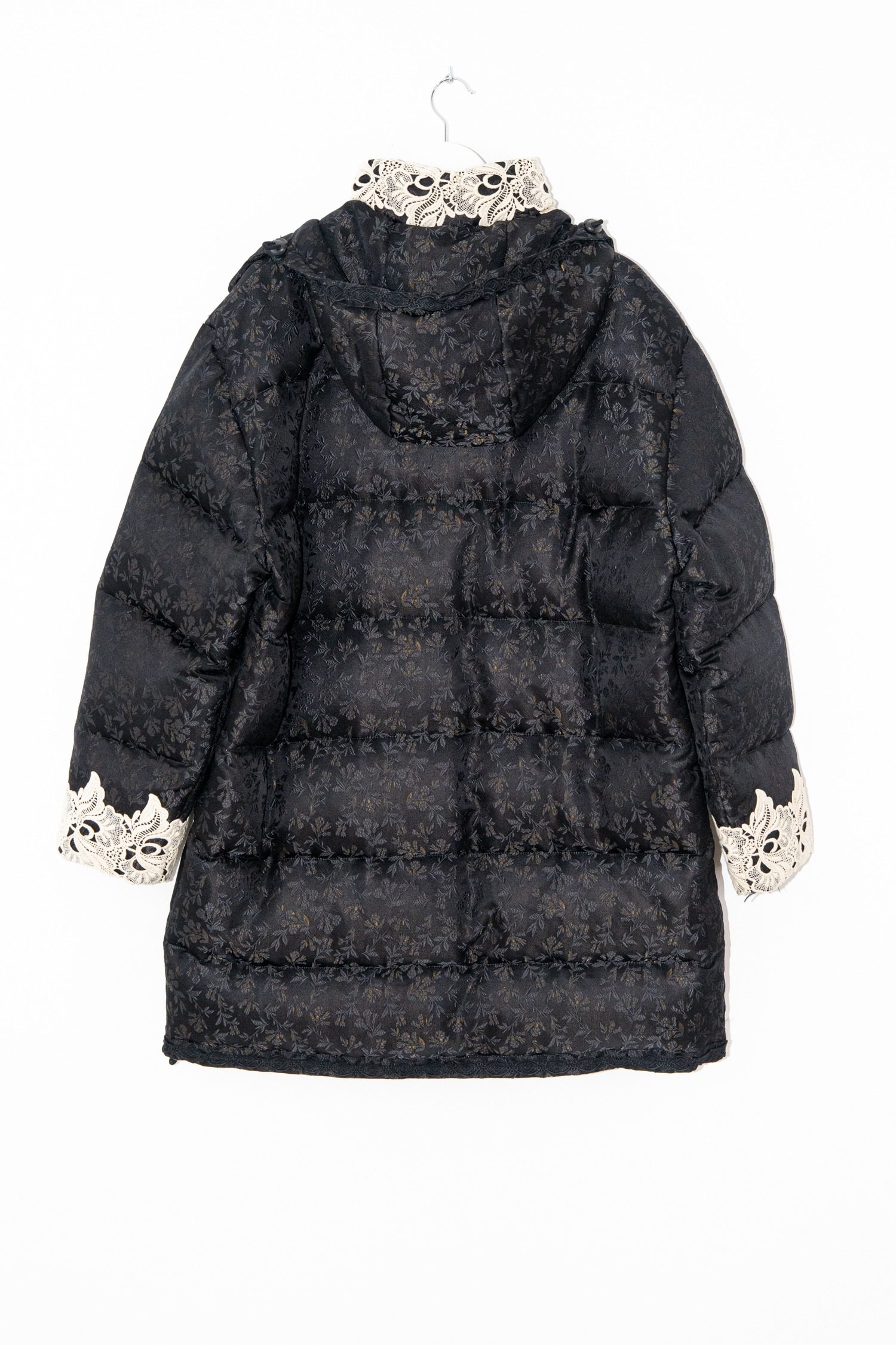 Thumbnail of http://Gucci%20NY%20Yankees%20Puffermantel%20in%20Schwarz