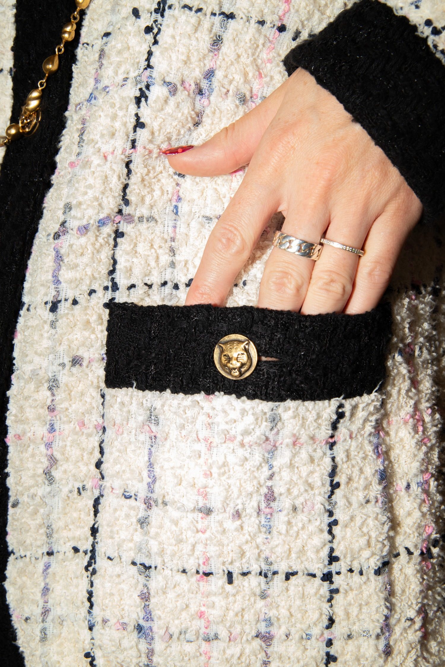 Thumbnail of http://Gucci%20Oversized%20Tweed-Jacke%20in%20Cremeweiß