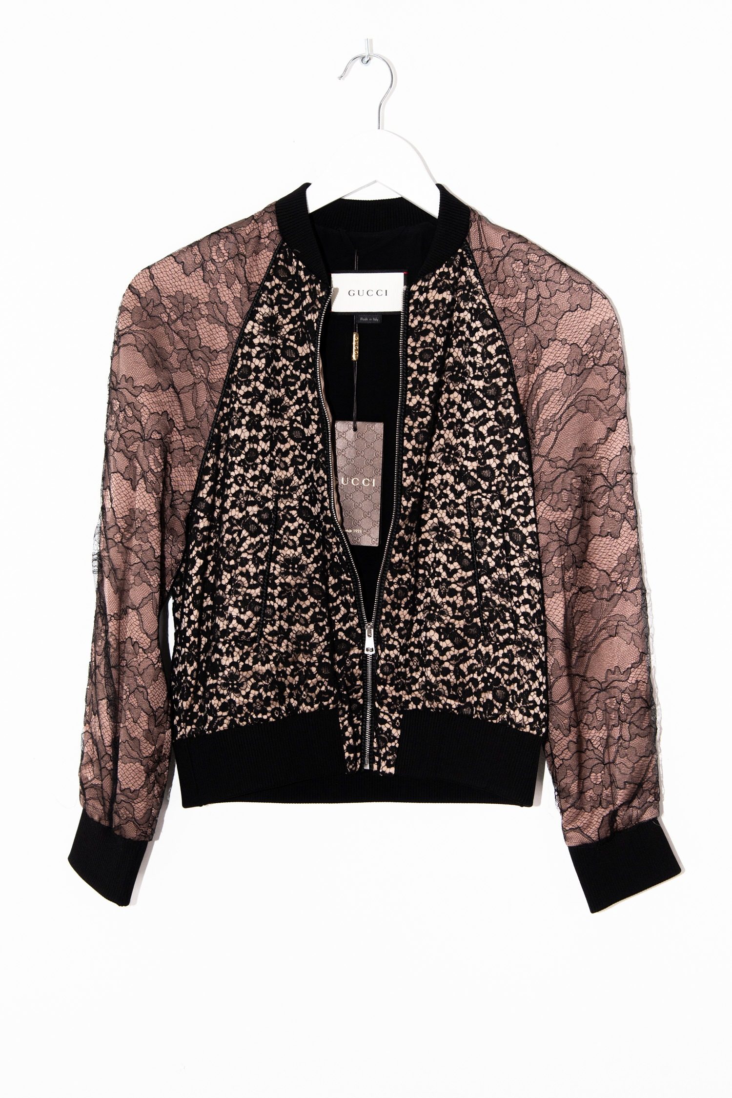 Thumbnail of http://Gucci%20Blouson%20mit%20Spitze%20in%20Schwarz%20und%20Beige
