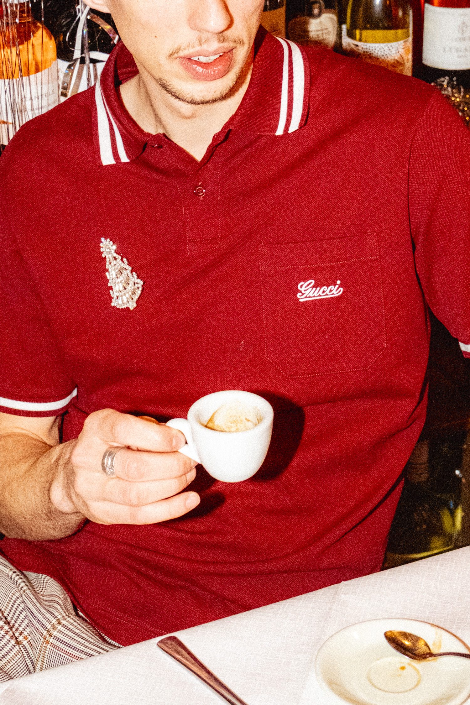 Gucci Poloshirt mit weißem Logo und Streifen in Bordeaux