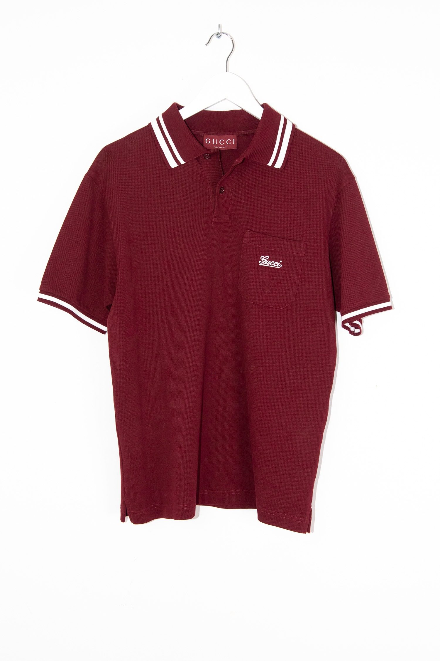 Thumbnail of http://Gucci%20Poloshirt%20mit%20weißem%20Logo%20und%20Streifen%20in%20Bordeaux