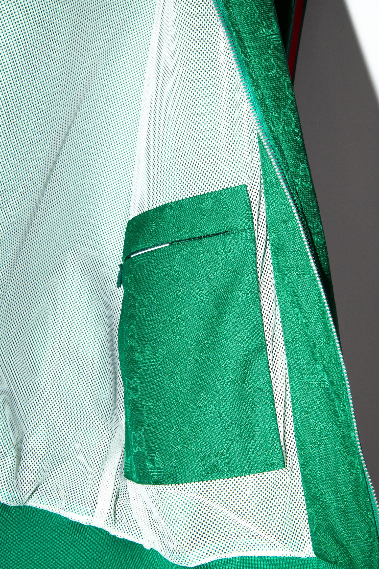 Thumbnail of http://Gucci%20x%20Adidas%20Trefoil%20Jacke%20in%20Grün