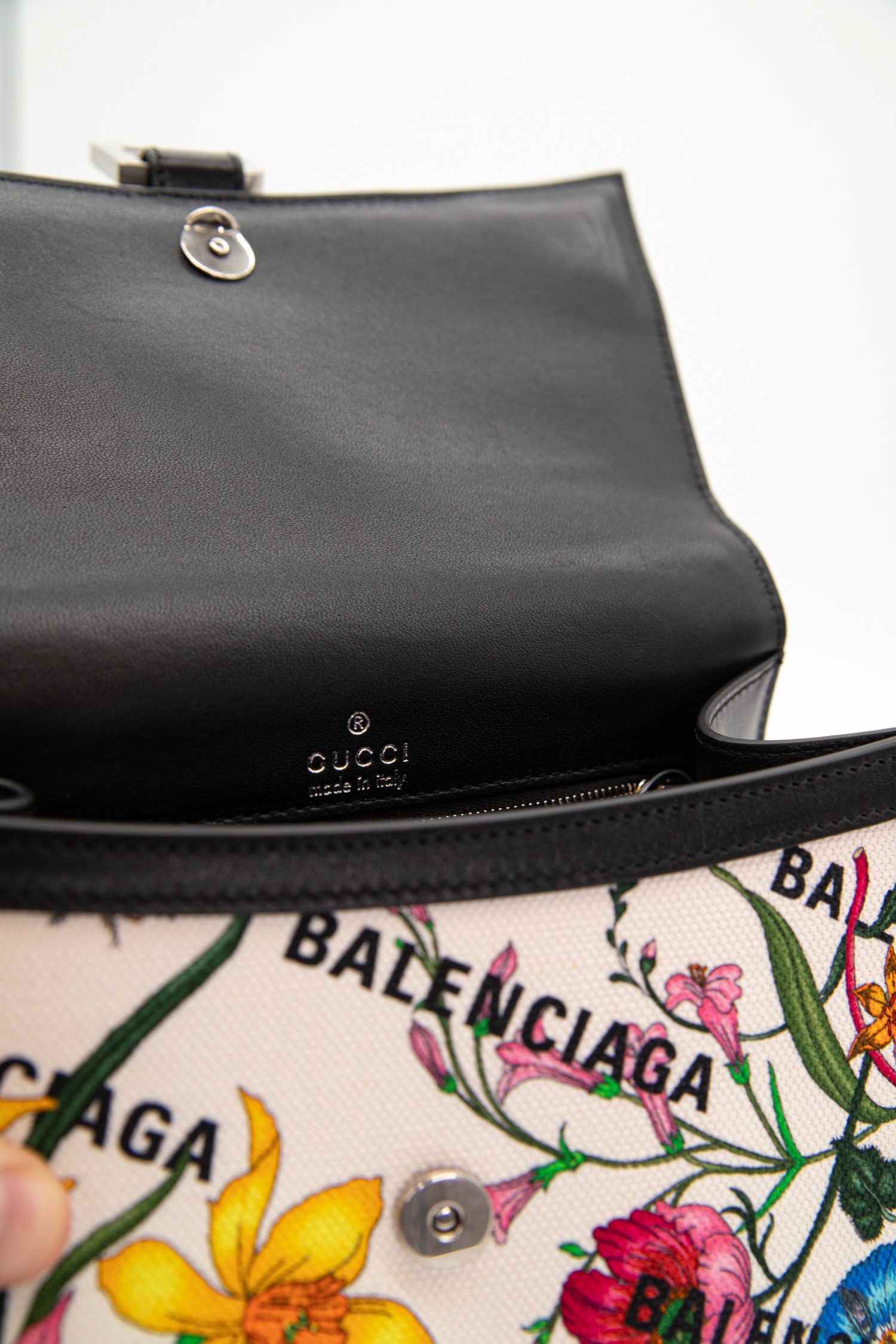 Thumbnail of http://GuccixBalenciaga%20The%20Hacker%20Project%20Flora%20Hourglass%20Tasche