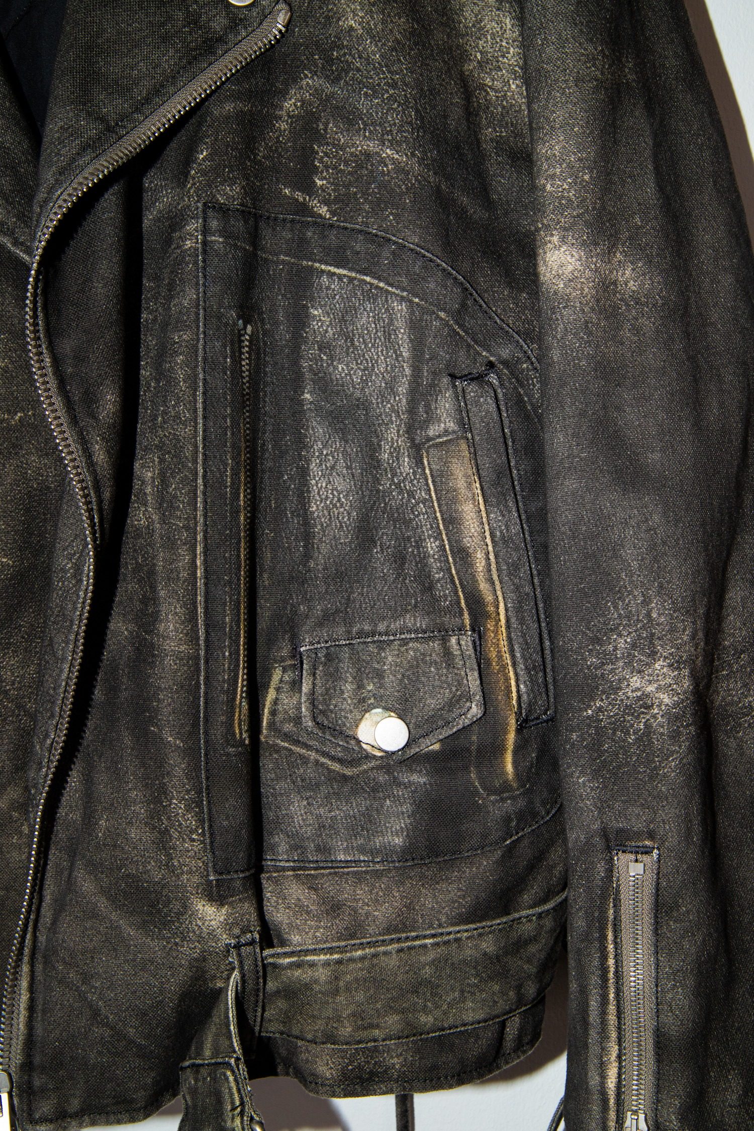 Thumbnail of http://Haikure%20Kay%20Leather%20Print%20Jacke%20in%20Anthrazit