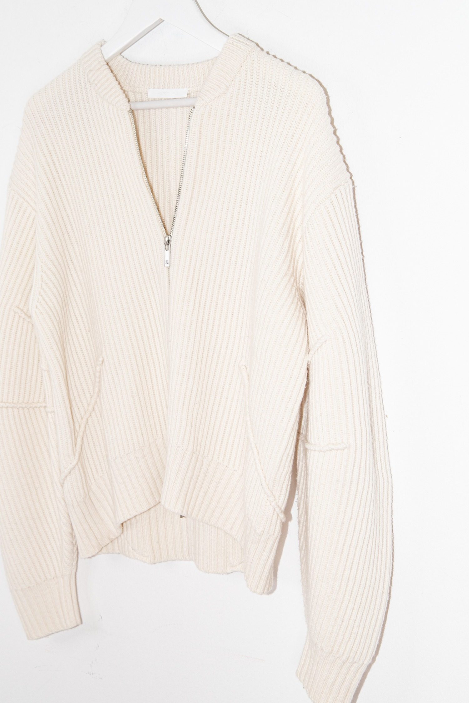 Thumbnail of http://Helmut%20Lang%20Apex%20Full%20Zip%20Strickjacke%20in%20Ecru