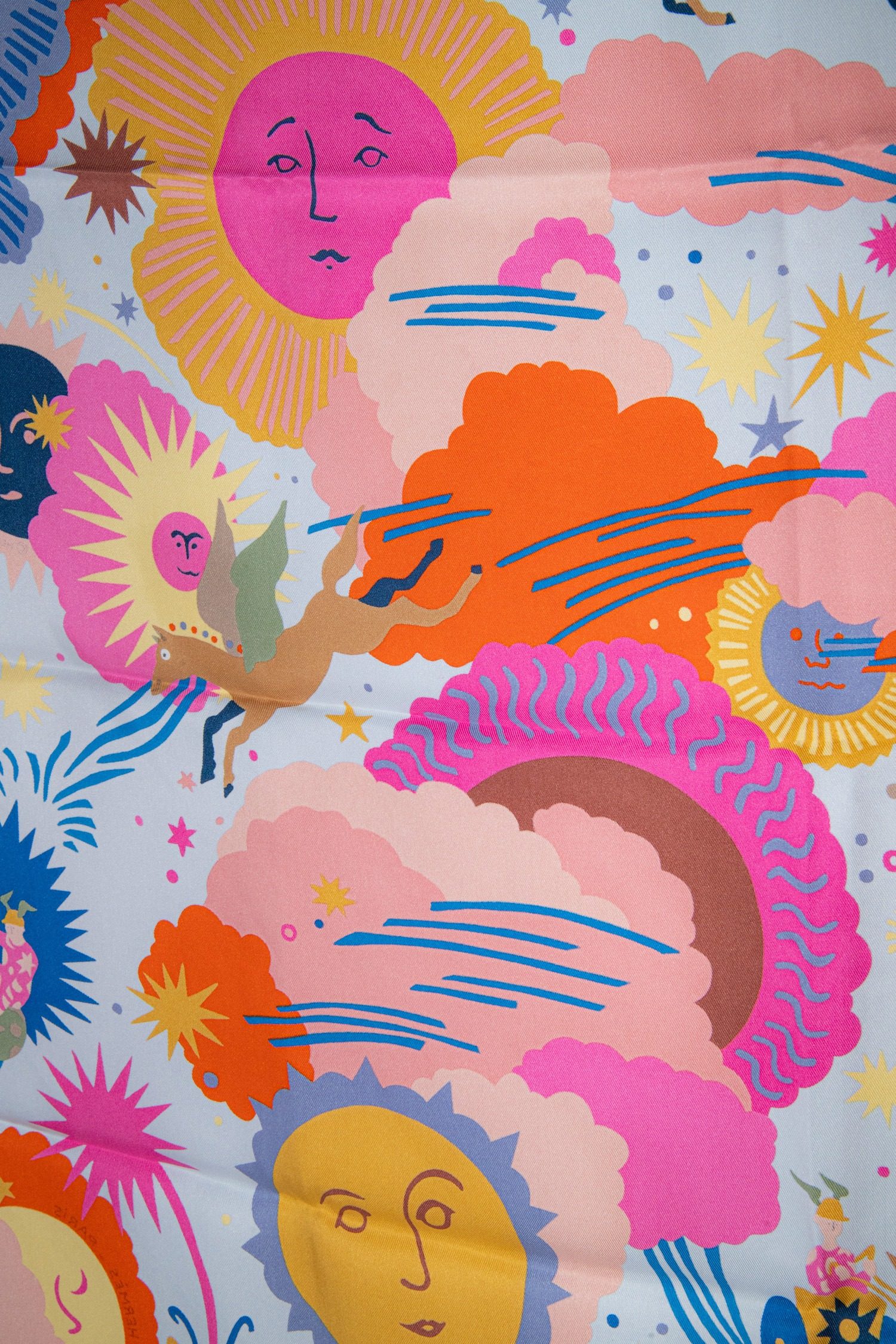 Thumbnail of http://Hermès%20„Au%20royaume%20d'Helios“%20Seidentuch%20in%20Bunt