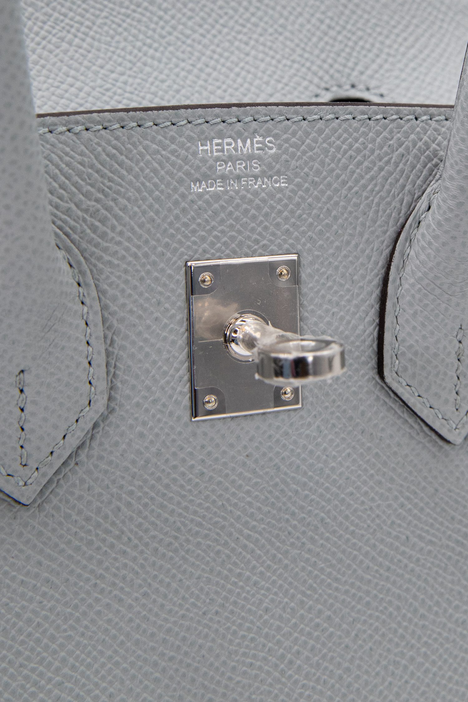 Thumbnail of http://Hermès%20Birkin%20Bag%2025%20Handtasche%20in%20Hellgrau
