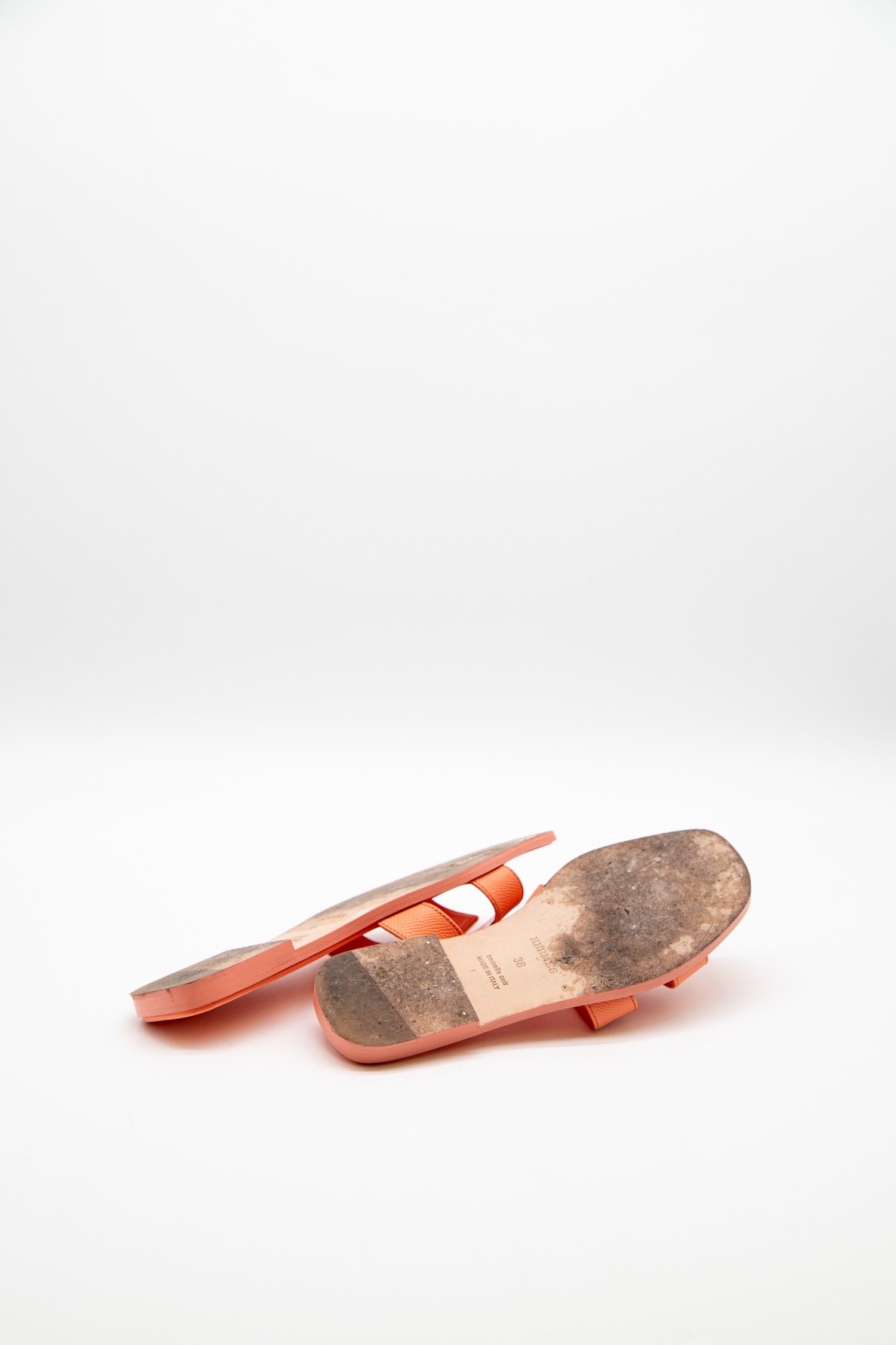 Thumbnail of http://Hermès%20Oran%20Sandalen%20in%20Hellorange